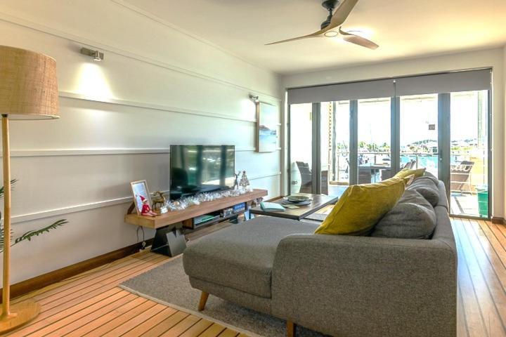 AquaView Boathouse Airlie Beach