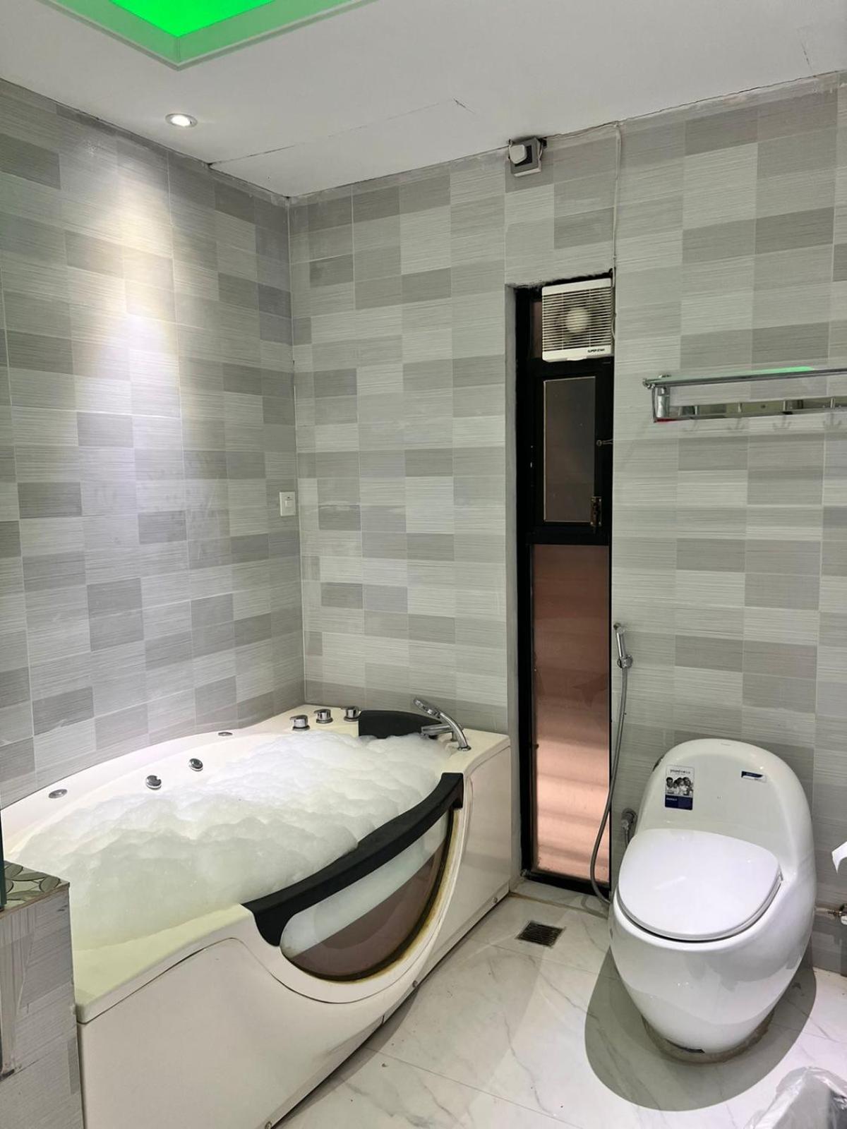 Luxury Westernstyle OpenConcept