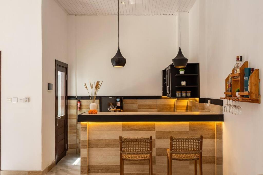 Comfy 3bd Family Villa with Private Pool in Central Location