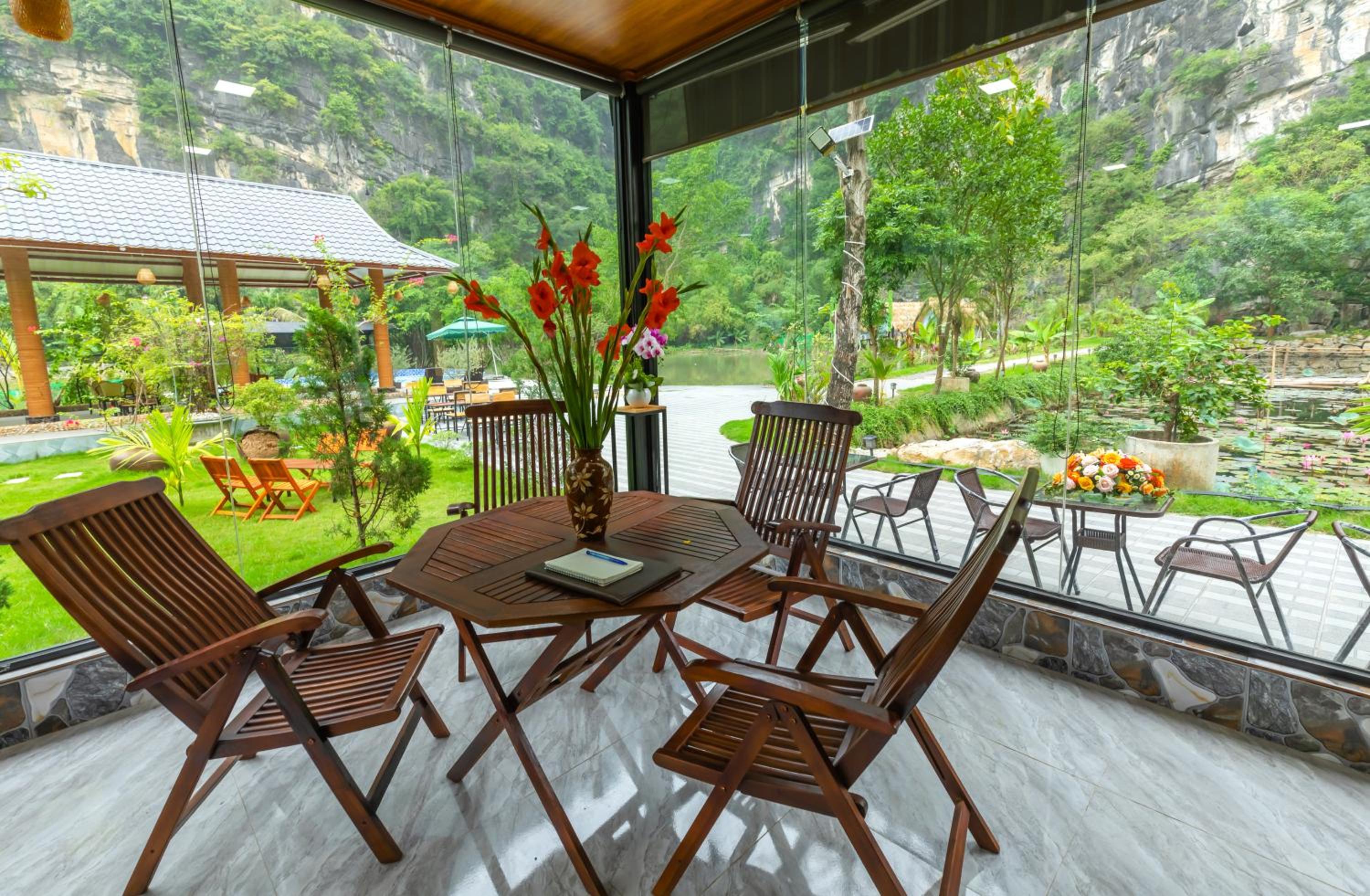 Hoang Minh Mountainside Villa