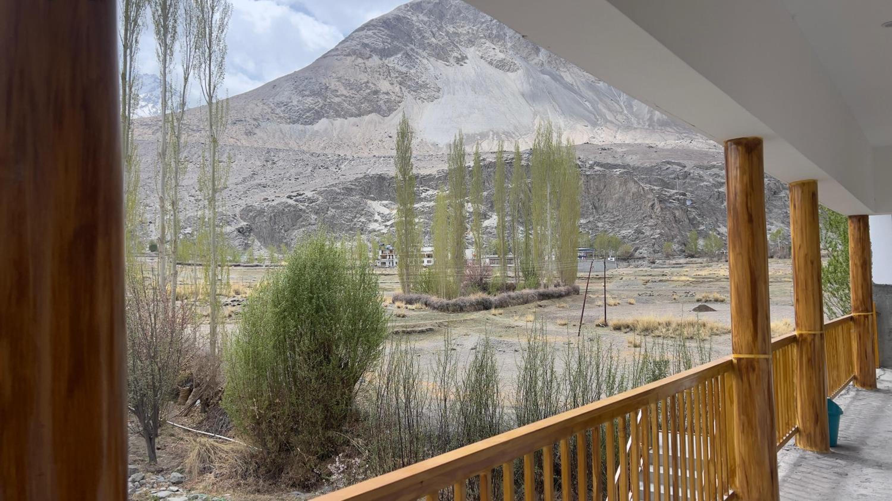 Ladakh Ecotel Farmstay view 4