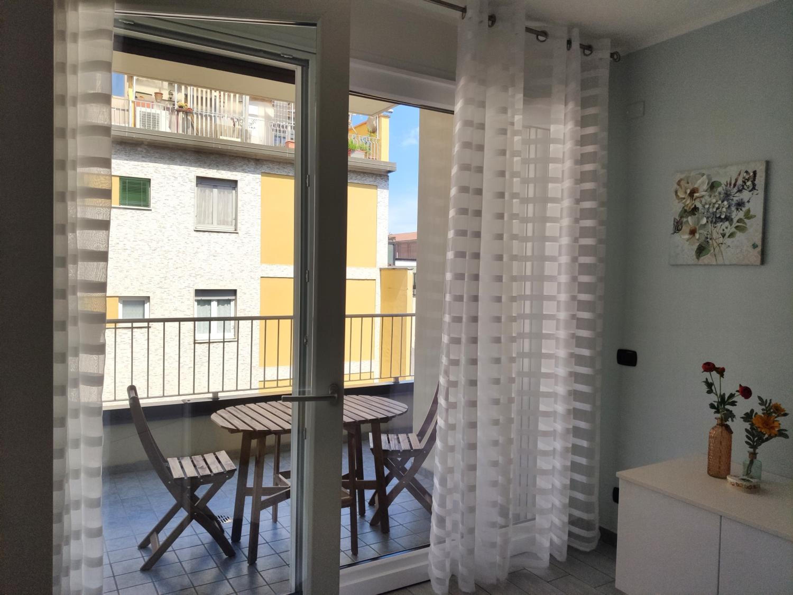 Matthias Home - Milan - modern and cozy flat, close to the metro - 15 min from Central Station, close to San Raffaele