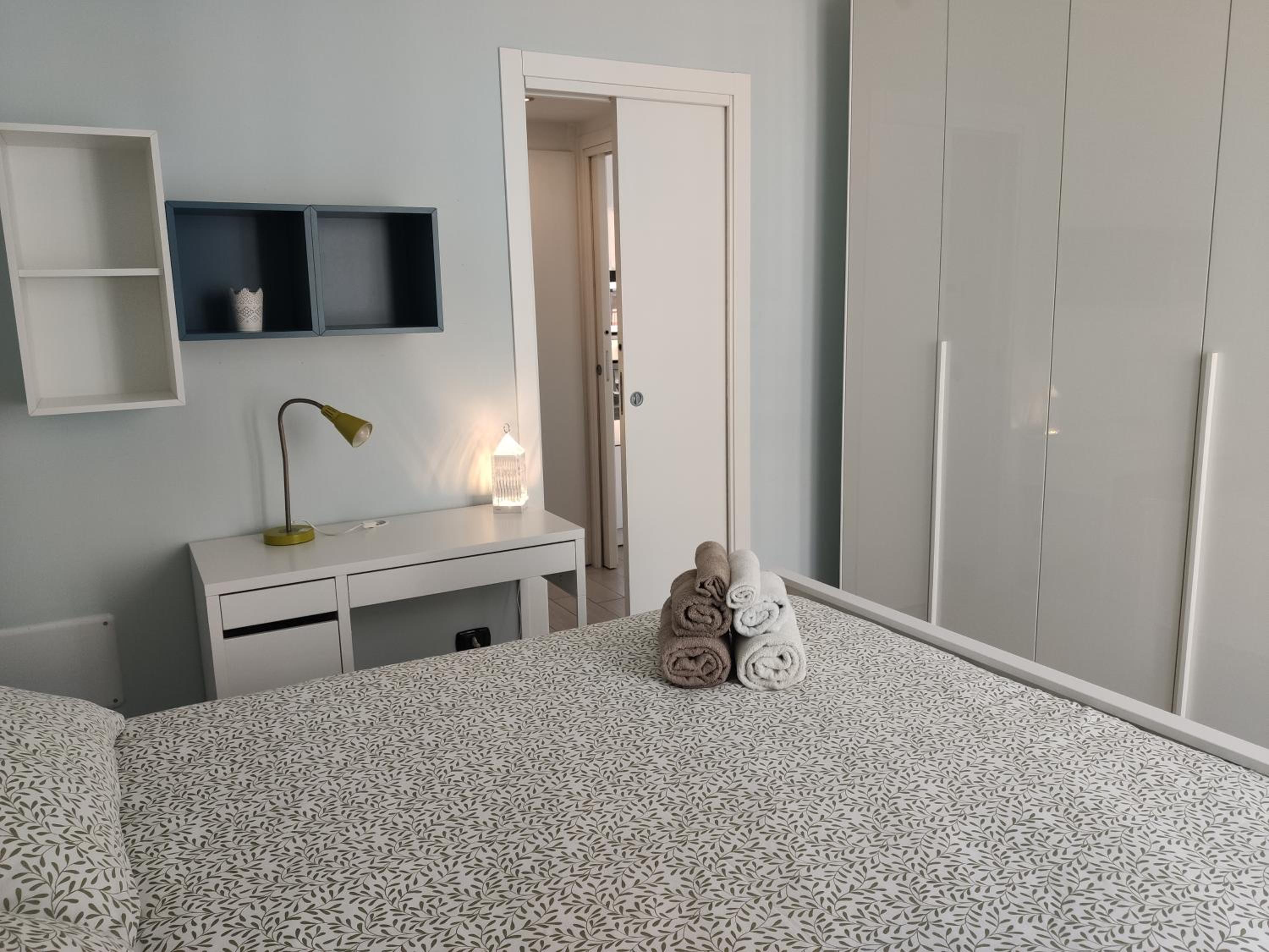 Matthias Home - Milan - modern and cozy flat, close to the metro - 15 min from Central Station, close to San Raffaele