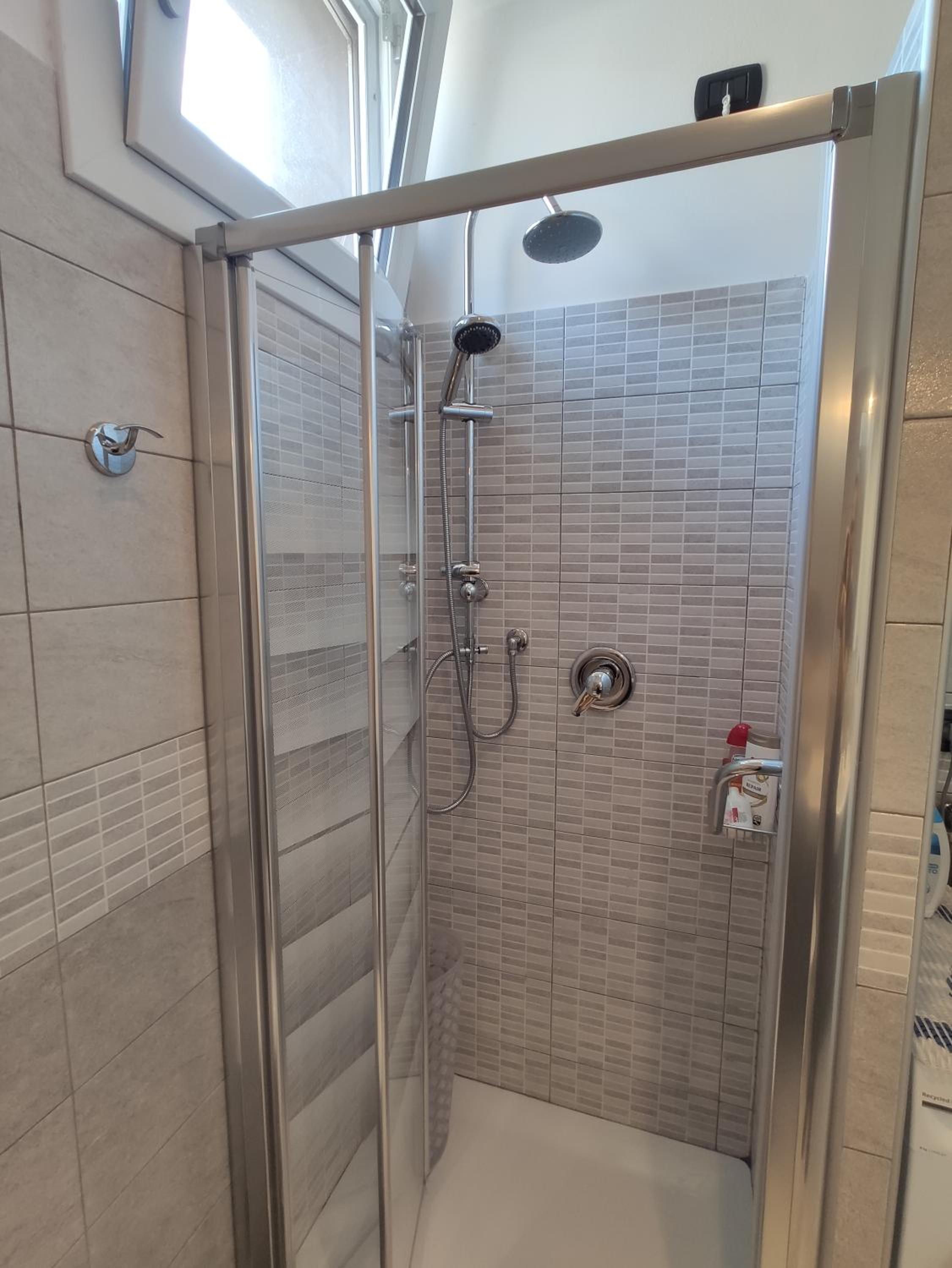 Matthias Home - Milan - modern and cozy flat, close to the metro - 15 min from Central Station, close to San Raffaele