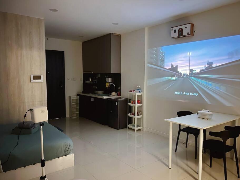 Studio for 2 ppl at Lavida Plus Apt Near Korean Town