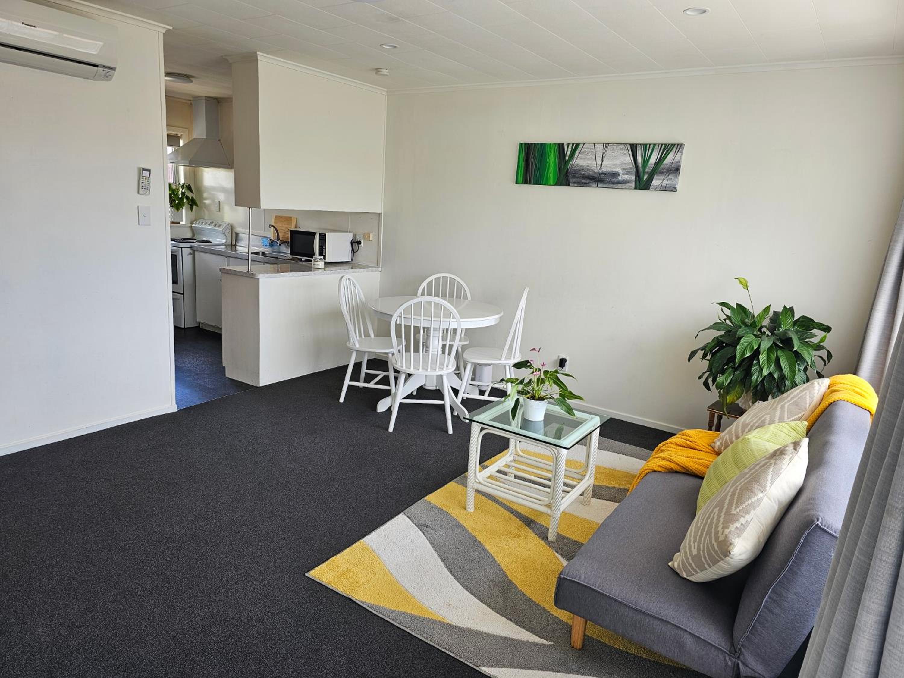 Beachy Breezes City Pleases Explore New Plymouth - Entire Studio
