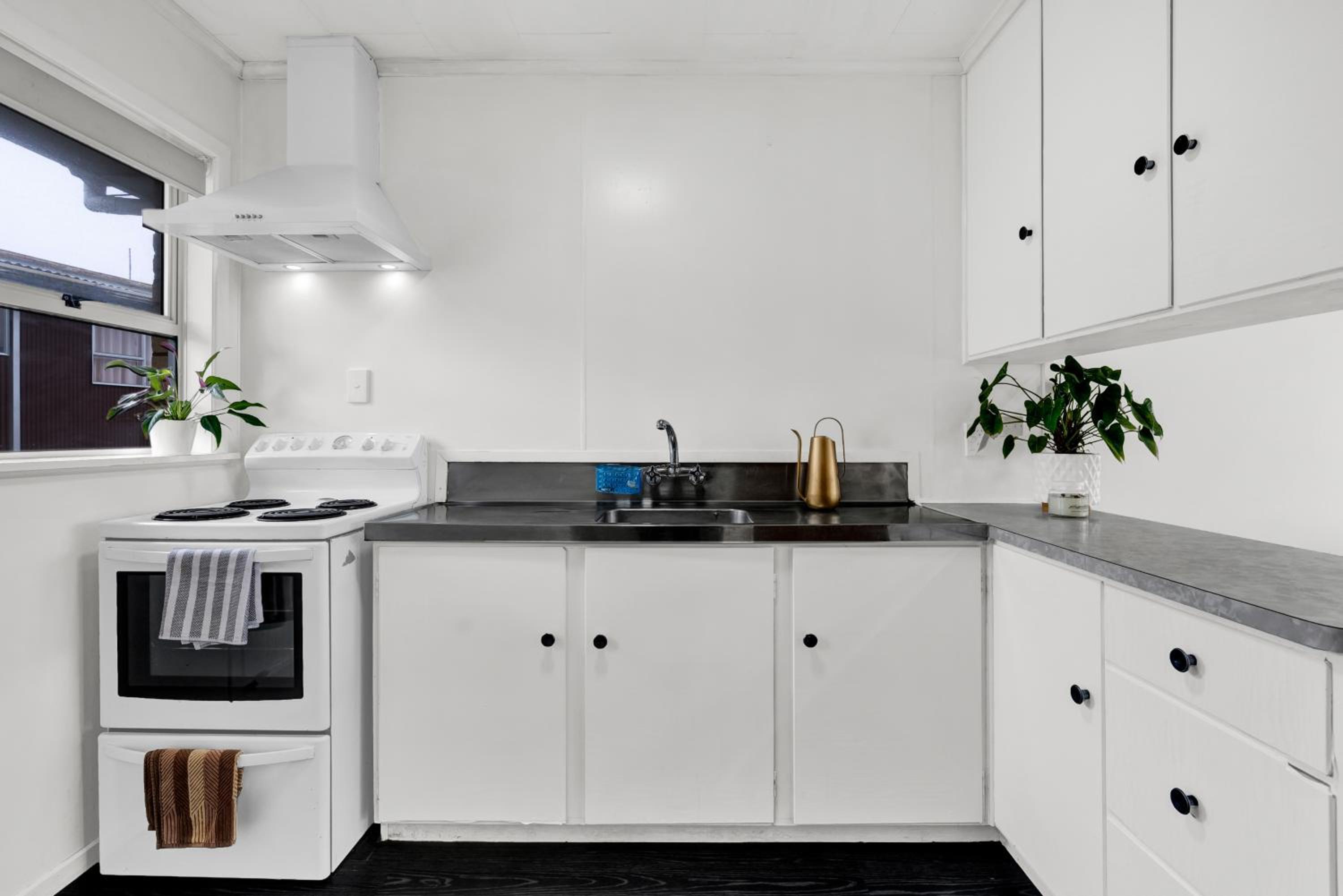 Beachy Breezes City Pleases Explore New Plymouth - Entire Studio