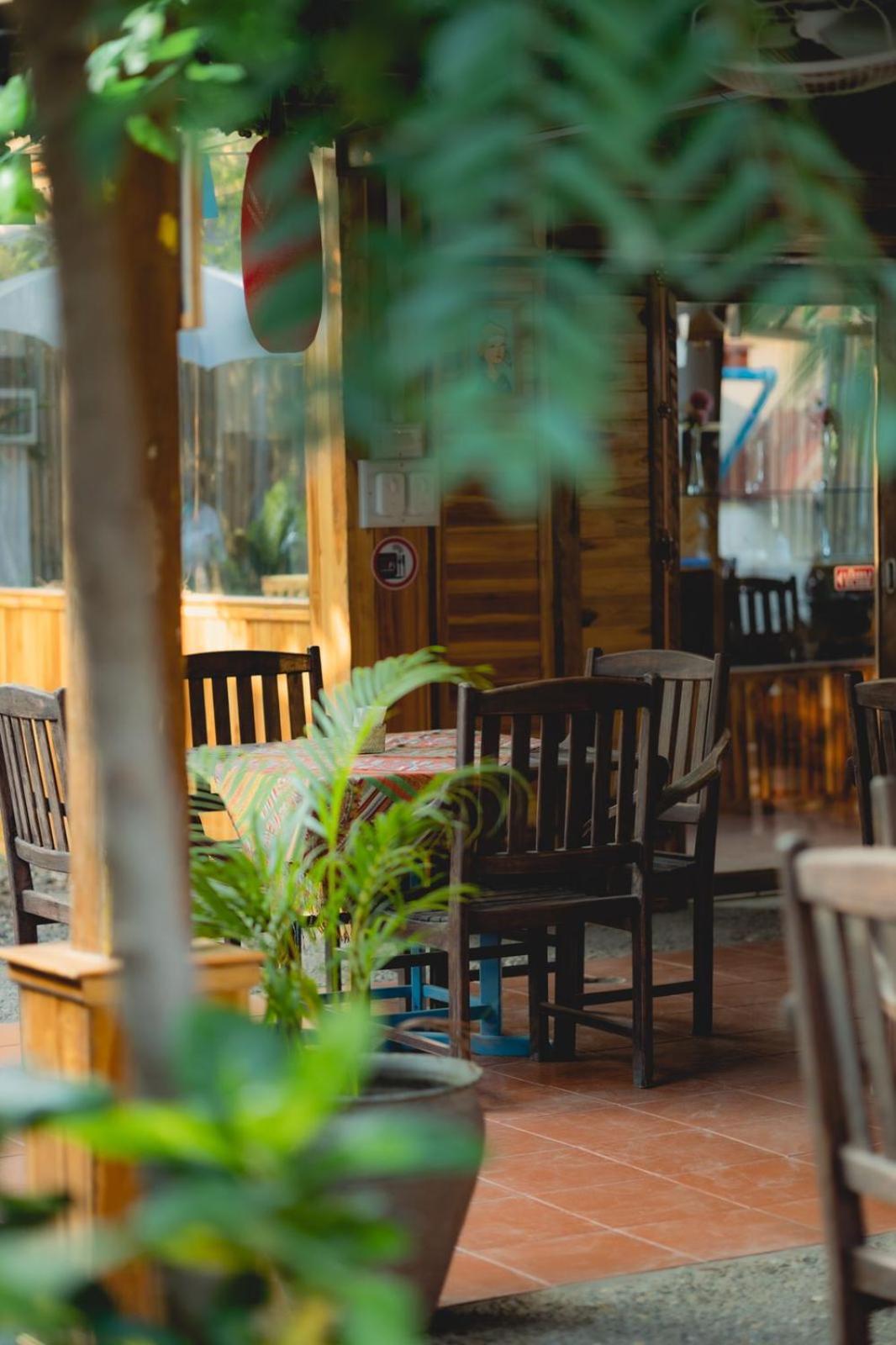 Chanthavong Hostel