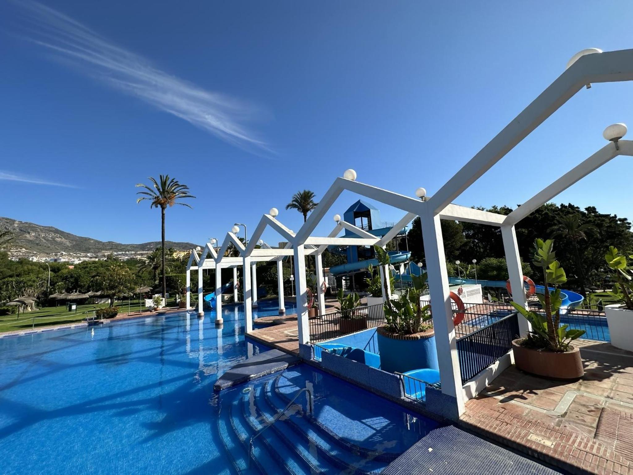 Frontal al mar Benalbeach photo 4