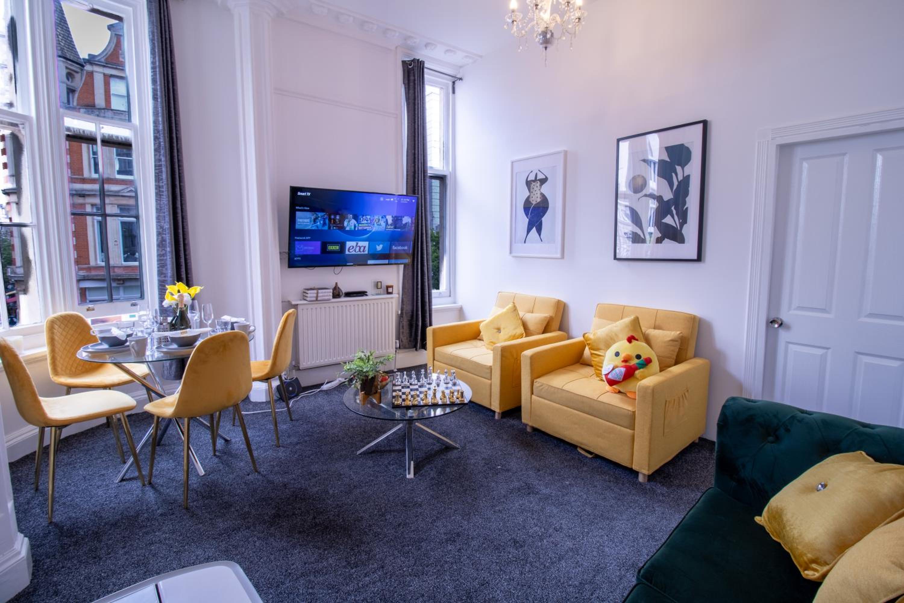 Luxurious Apartments on Oxford Street