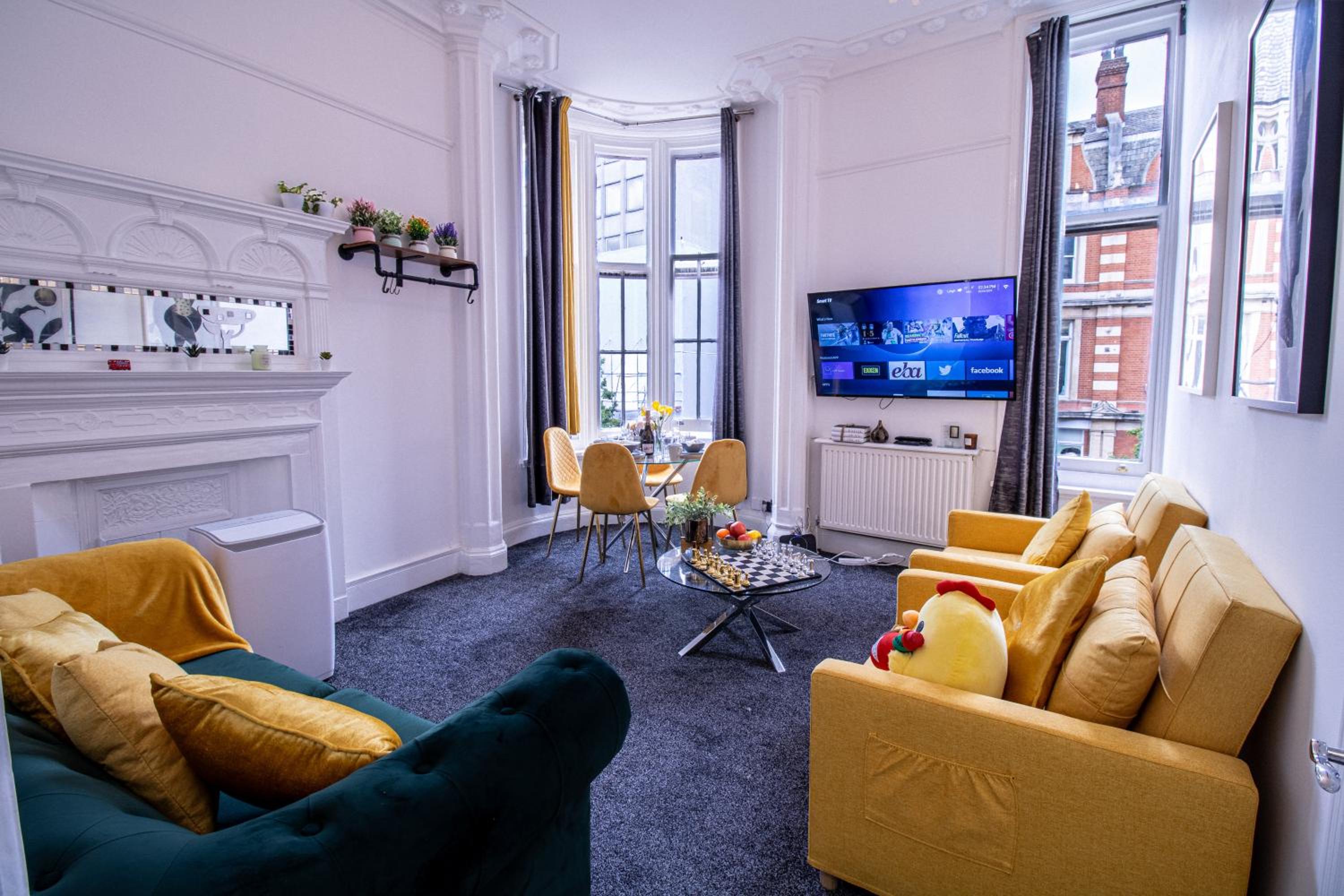 Luxurious Apartments on Oxford Street
