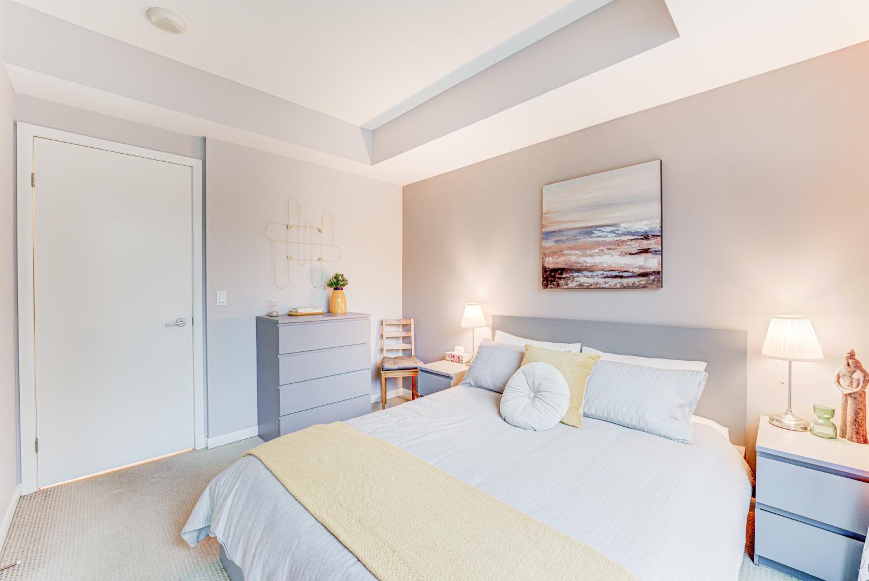 Prime City Pad 2 Bedroom with CN Tower View