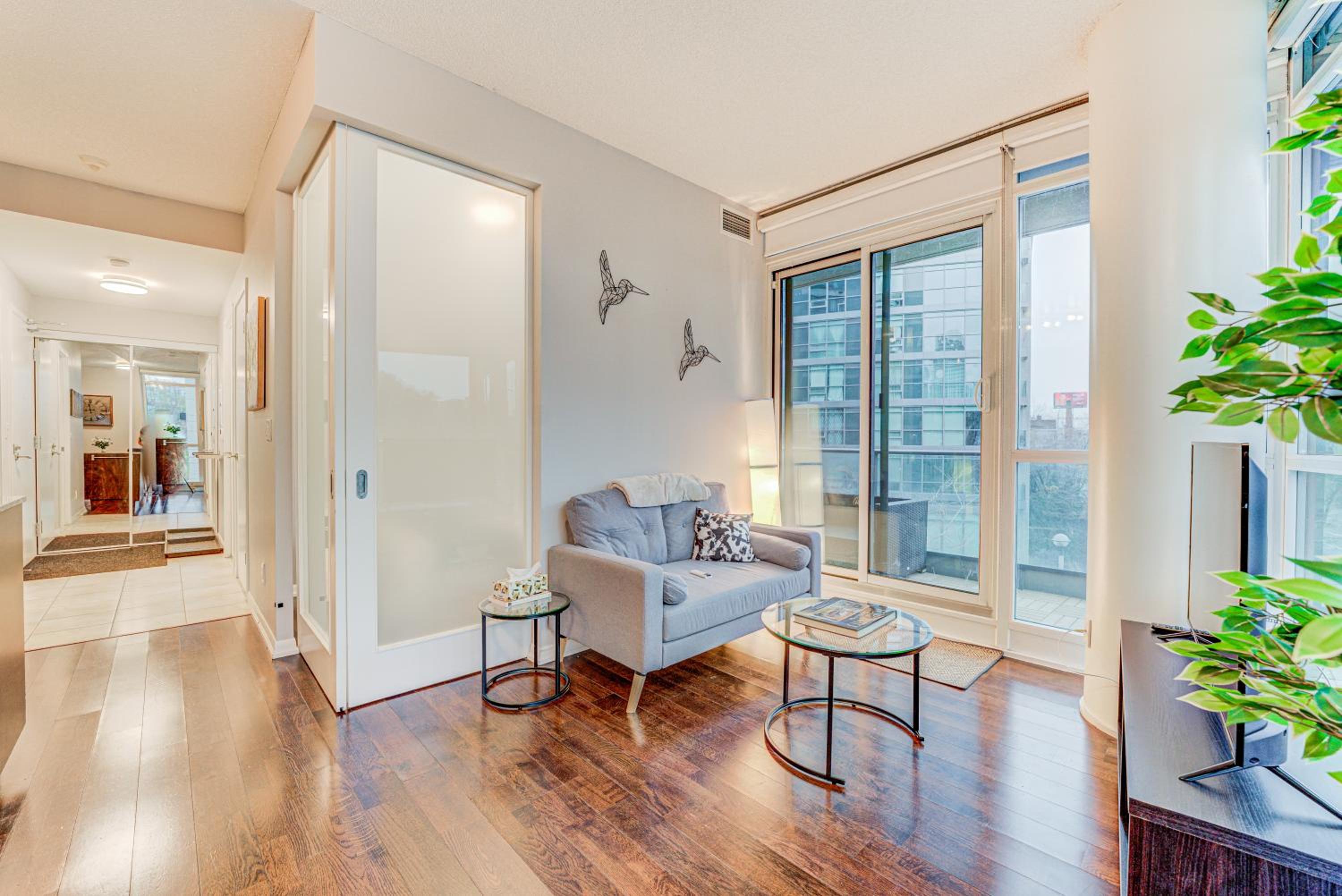 Prime City Pad 2 Bedroom with CN Tower View