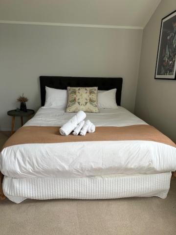 Seaside Serenity - Stylish 4BR Home