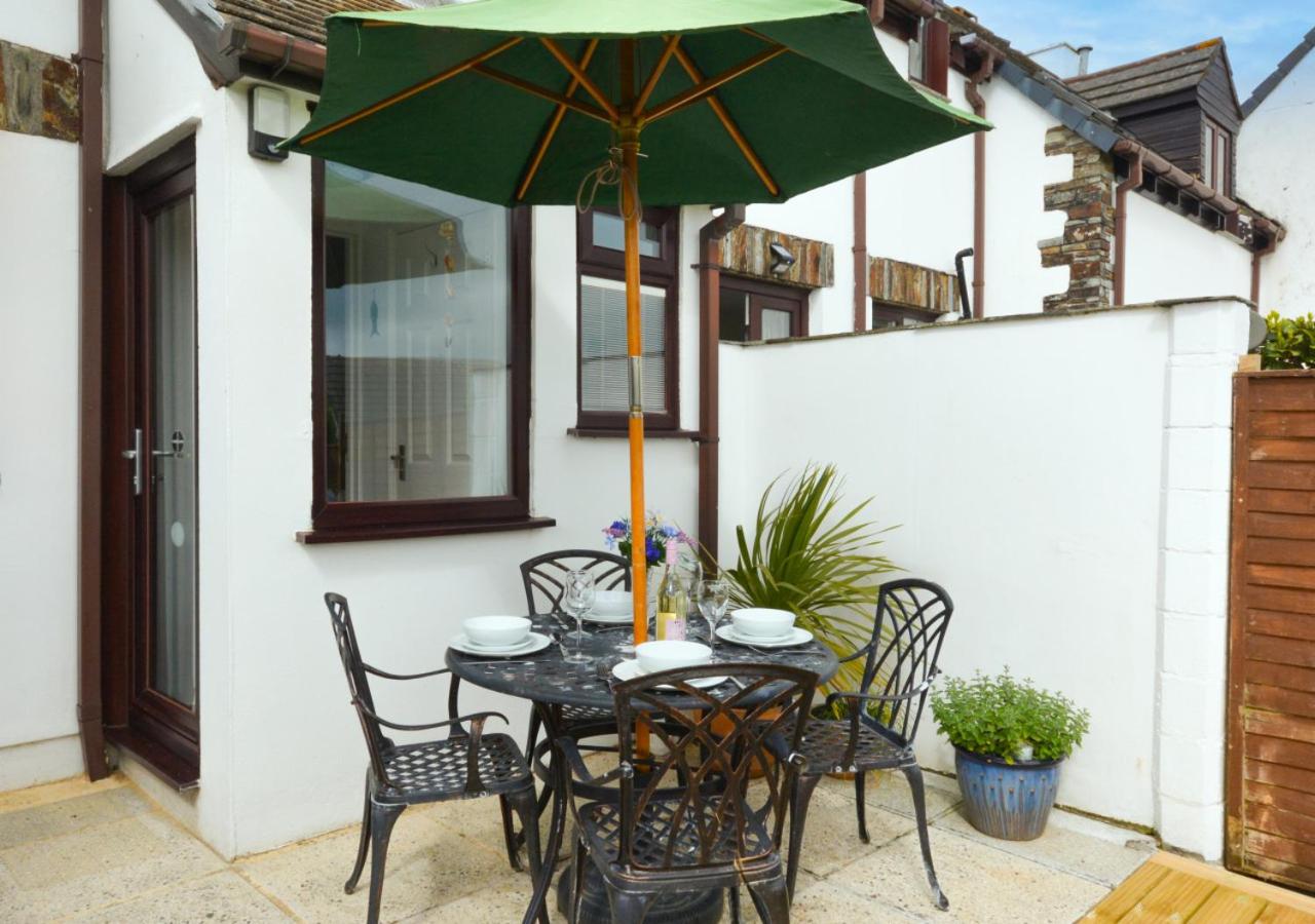 2 Bed in Padstow oc-p00330