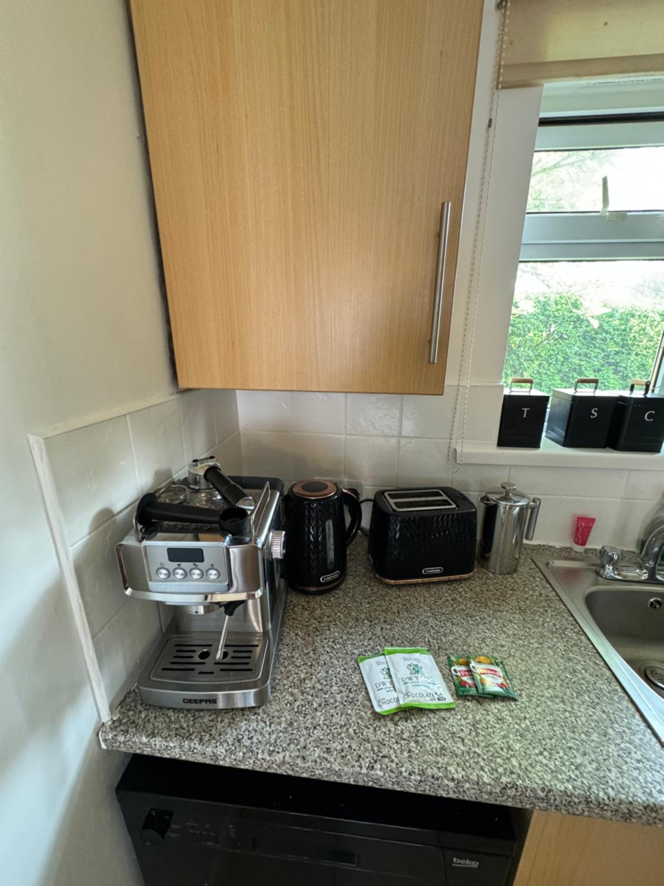 Perfect for the family and beaches - Gower Cwtch view 3