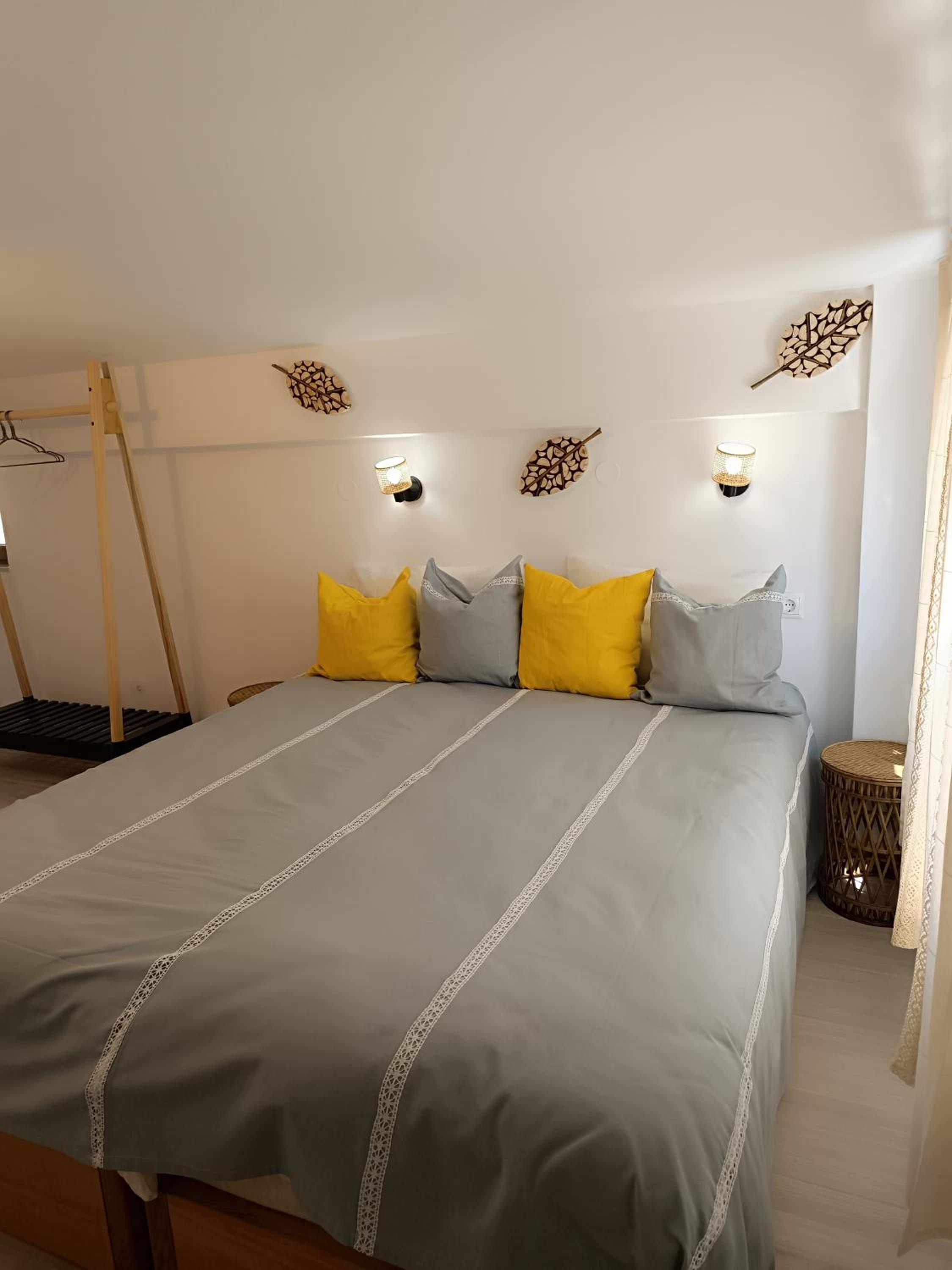 Paliochora Beachfront Escape, Milolithos Pool Retreats