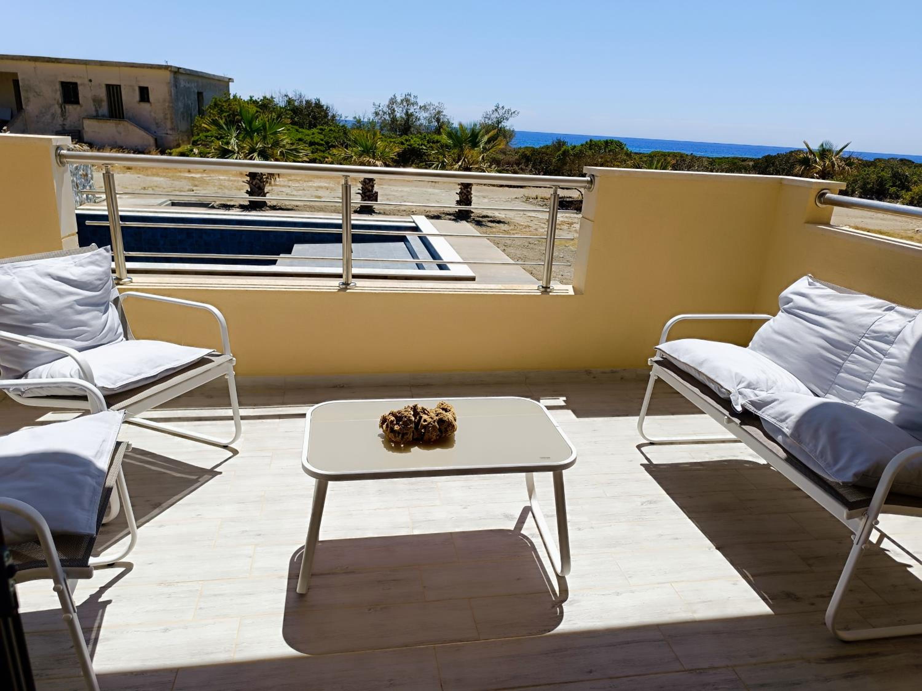Paliochora Beachfront Escape, Milolithos Pool Retreats