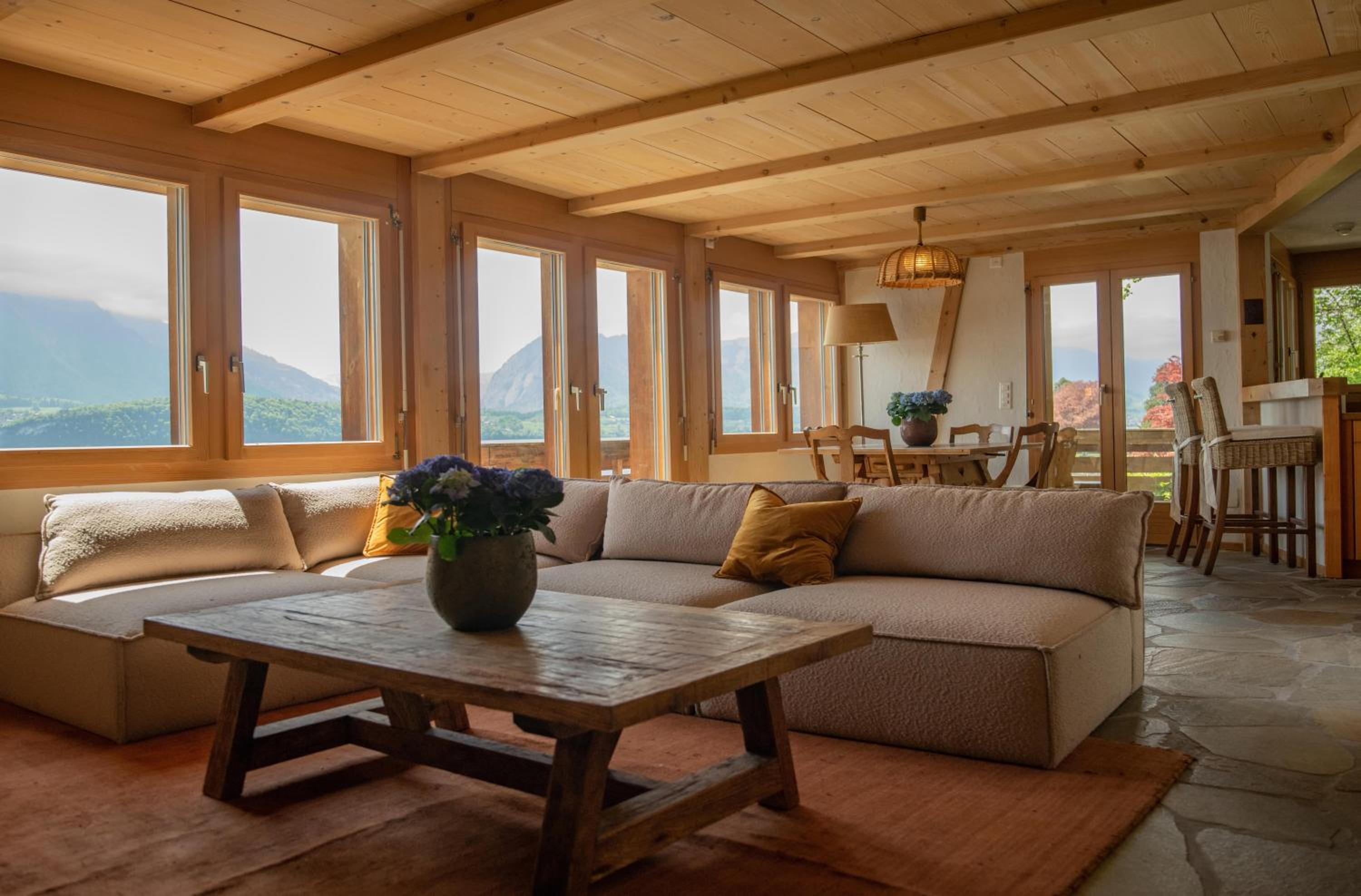 Lakeside Chalet with Panorama View