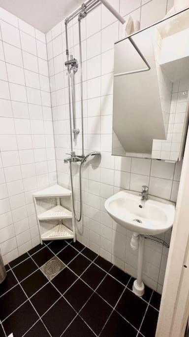 Superhomes 1 BR view 4