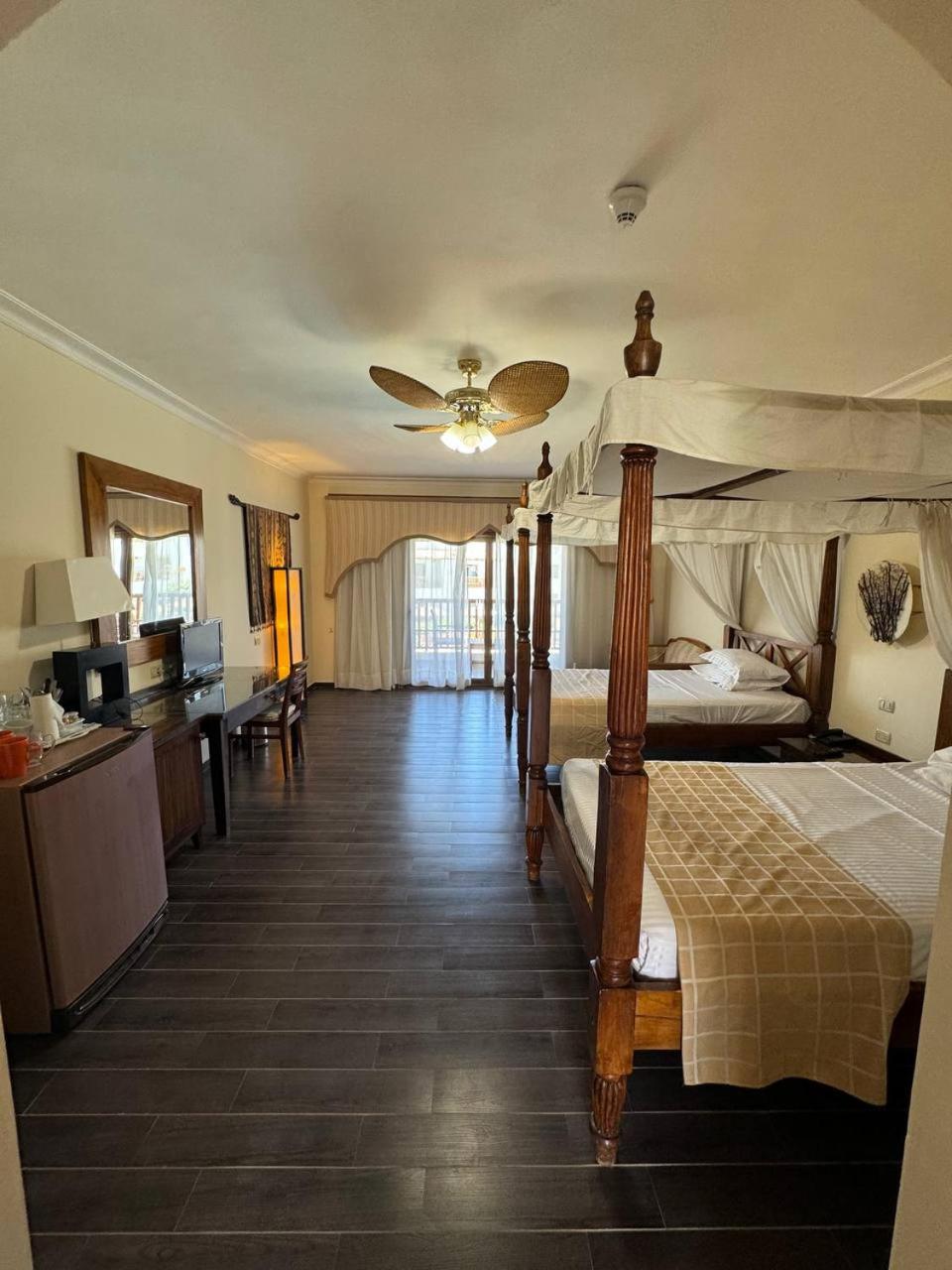 Domina Coral Bay HAREM POOL