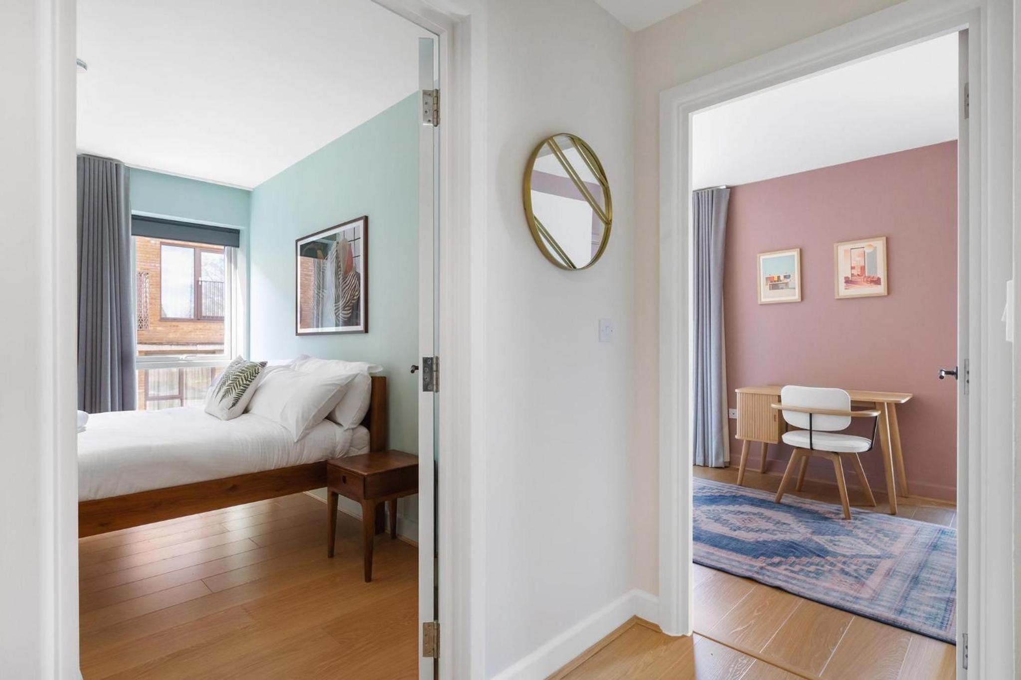 Designer London 2Bed 3Bath Duplex - 20mins2Central London!