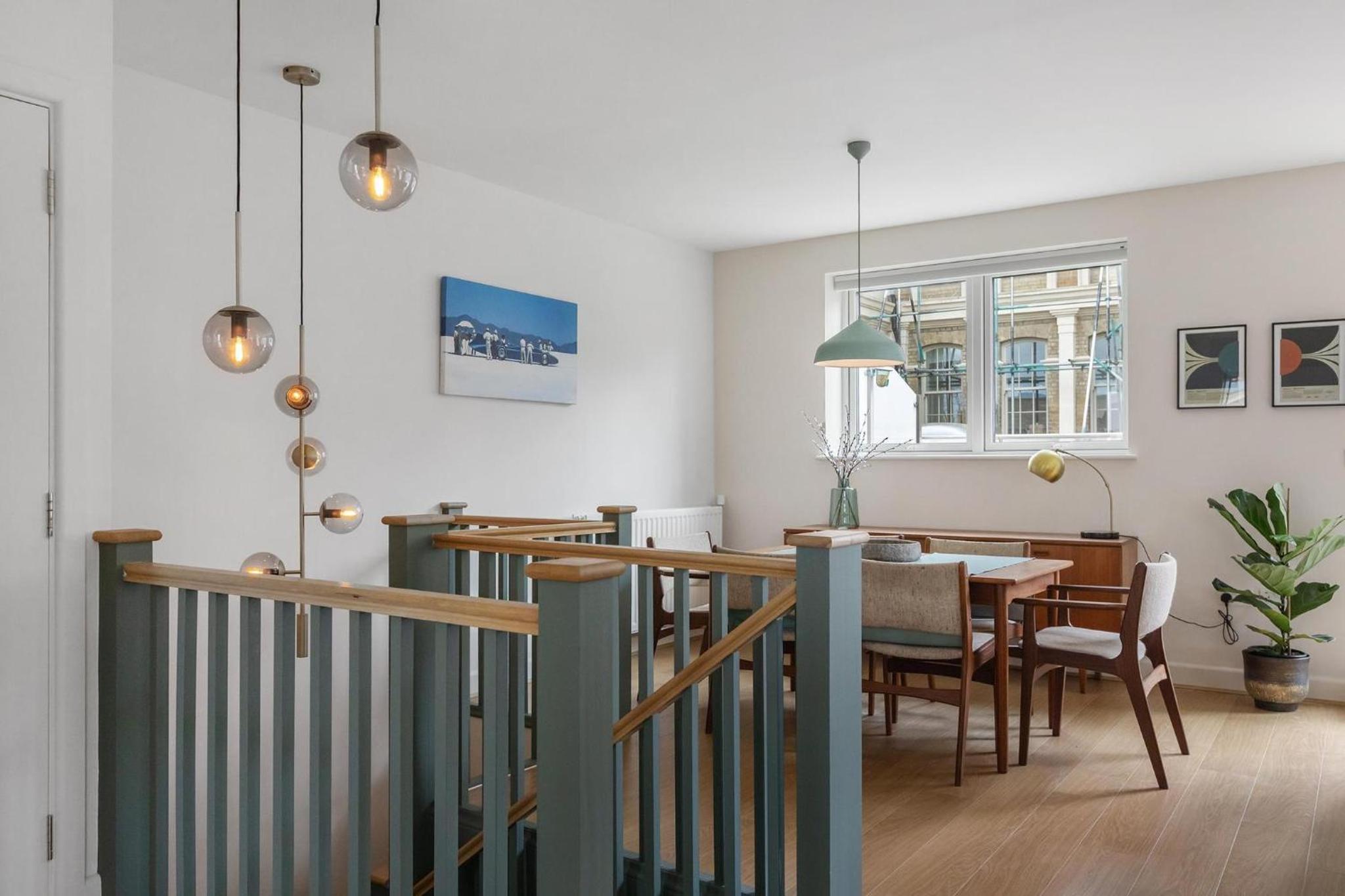 Designer London 2Bed 3Bath Duplex - 20mins2Central London!