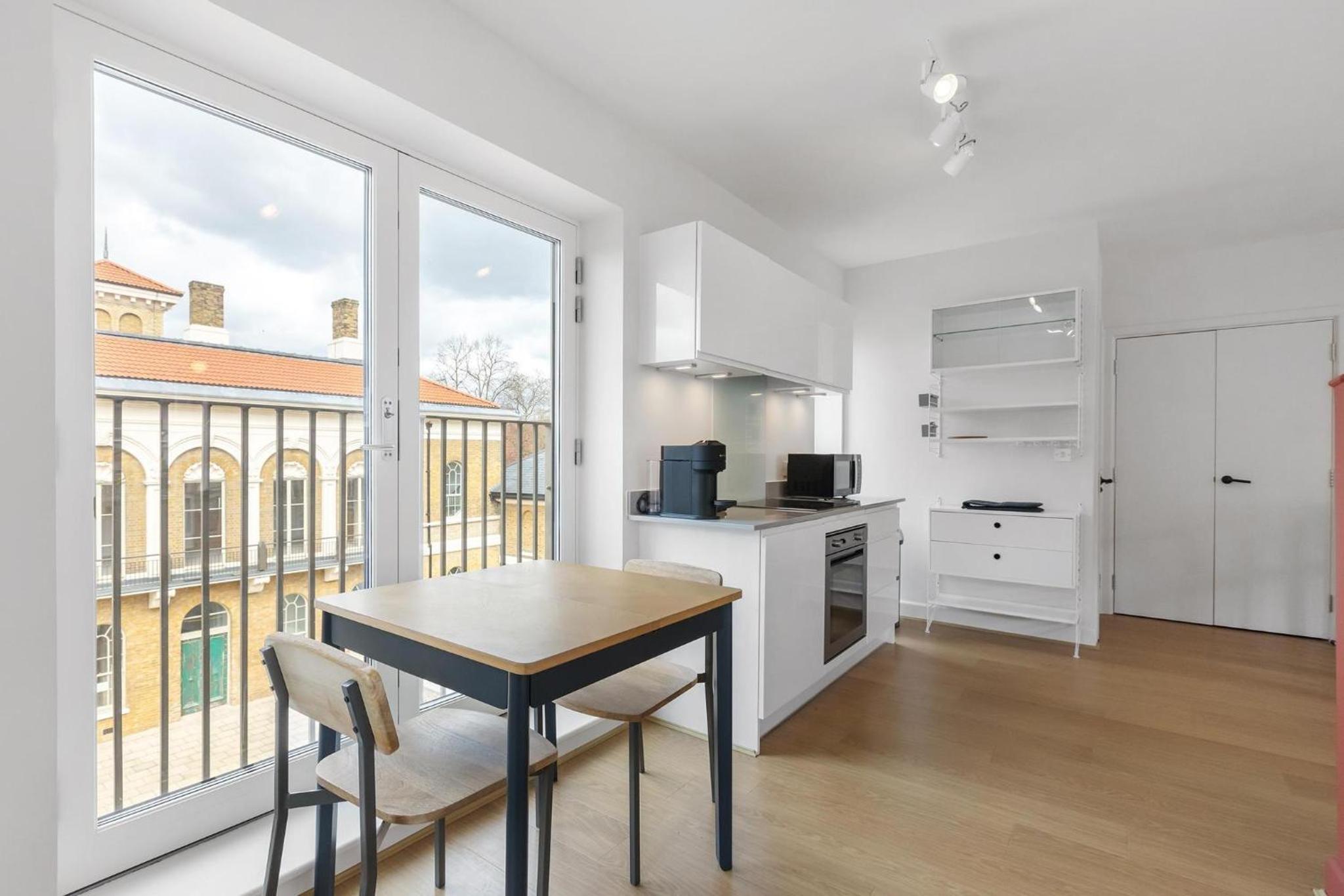 Designer London 2Bed 3Bath Duplex - 20mins2Central London!