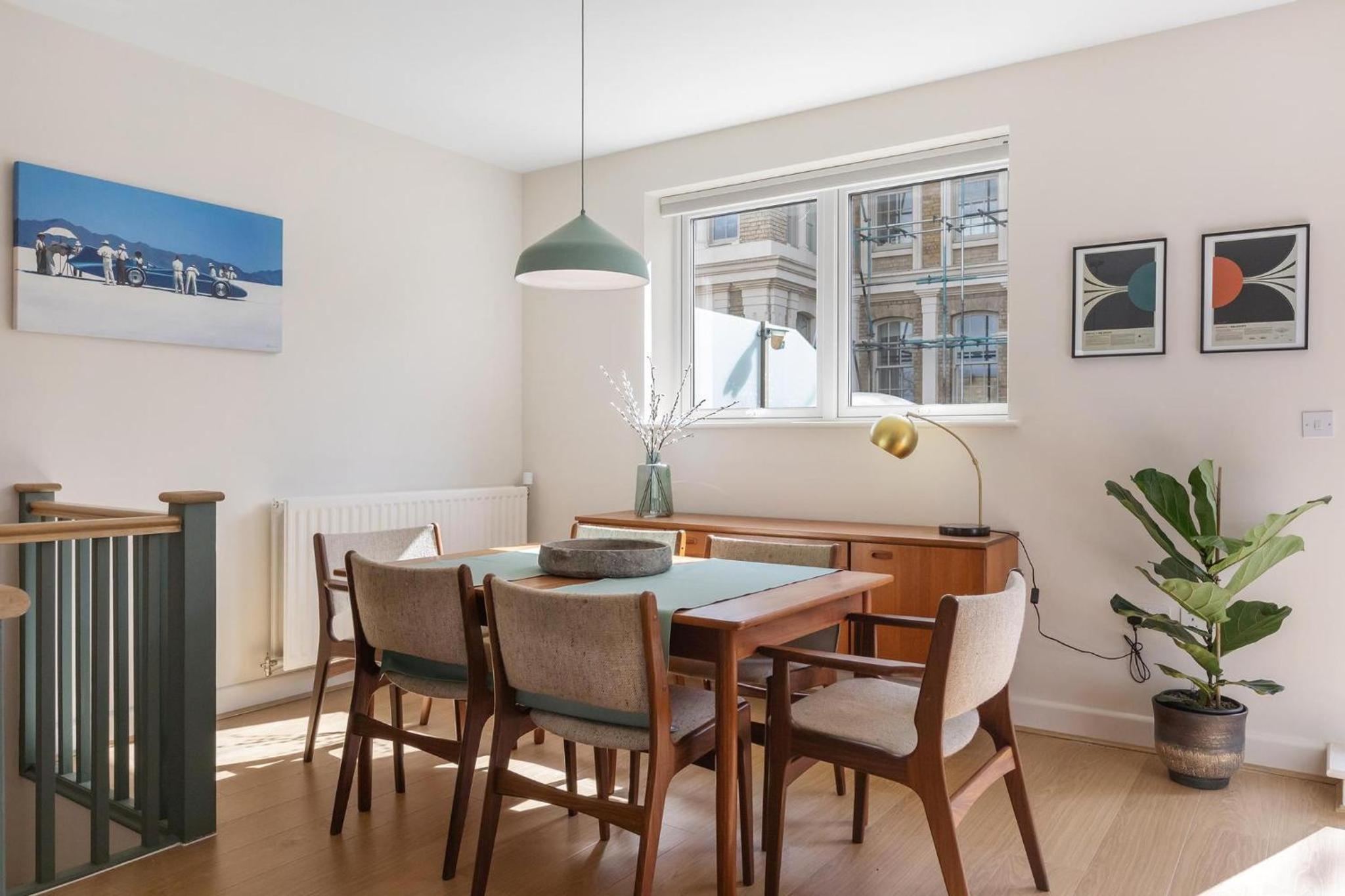 Designer London 2Bed 3Bath Duplex - 20mins2Central London!