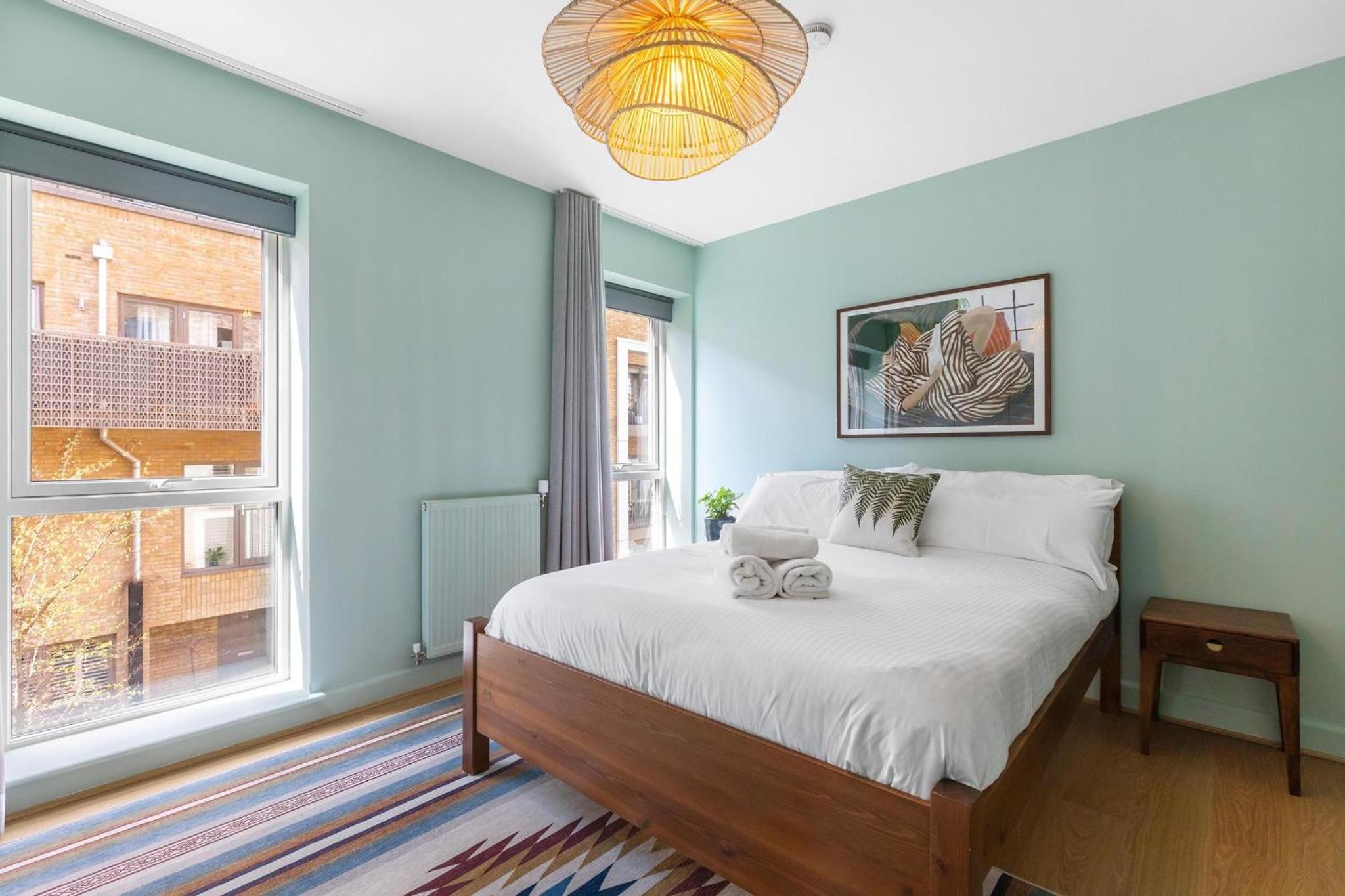 Designer London 2Bed 3Bath Duplex - 20mins2Central London!
