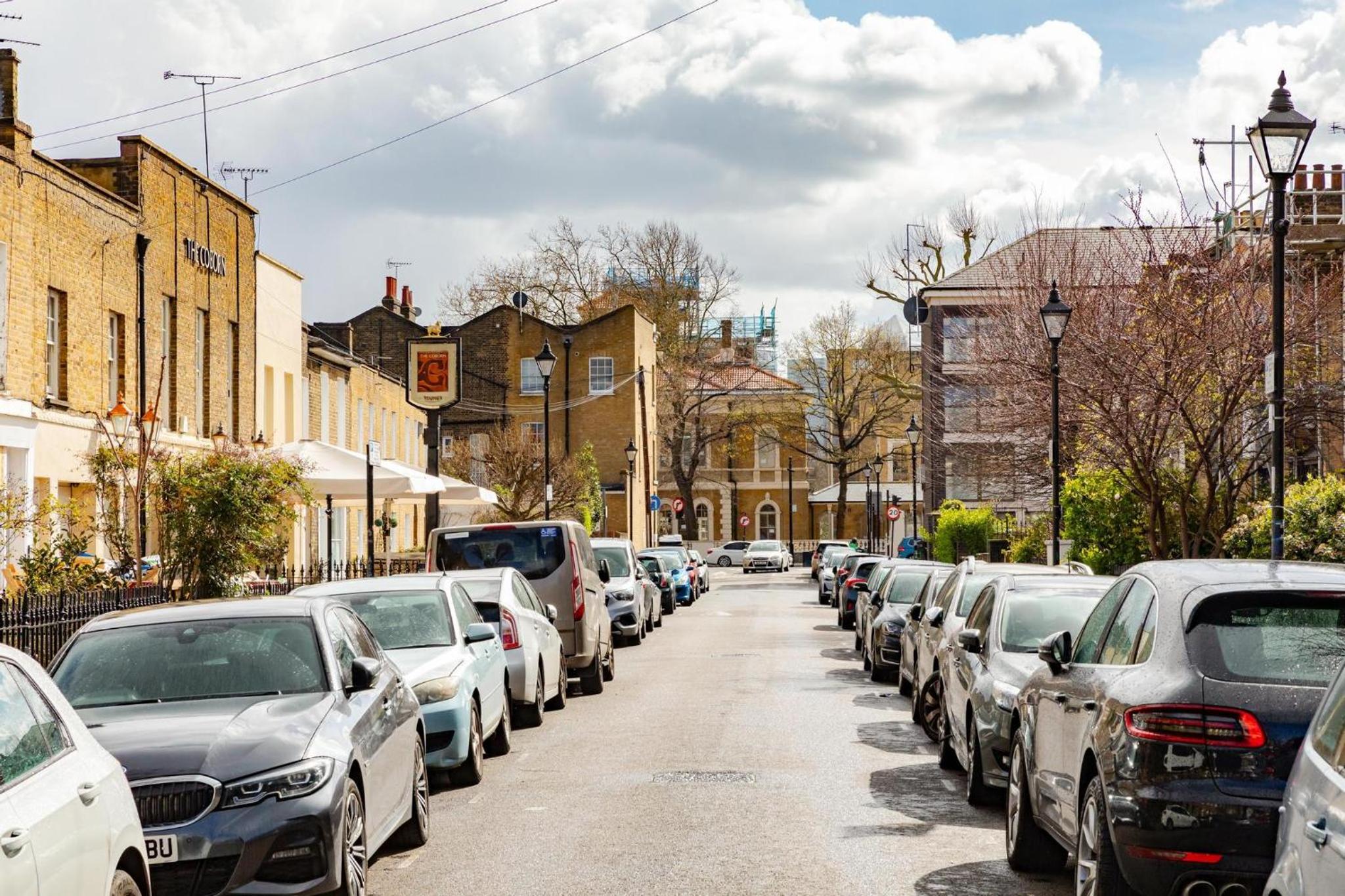 Designer London 2Bed 3Bath Duplex - 20mins2Central London!