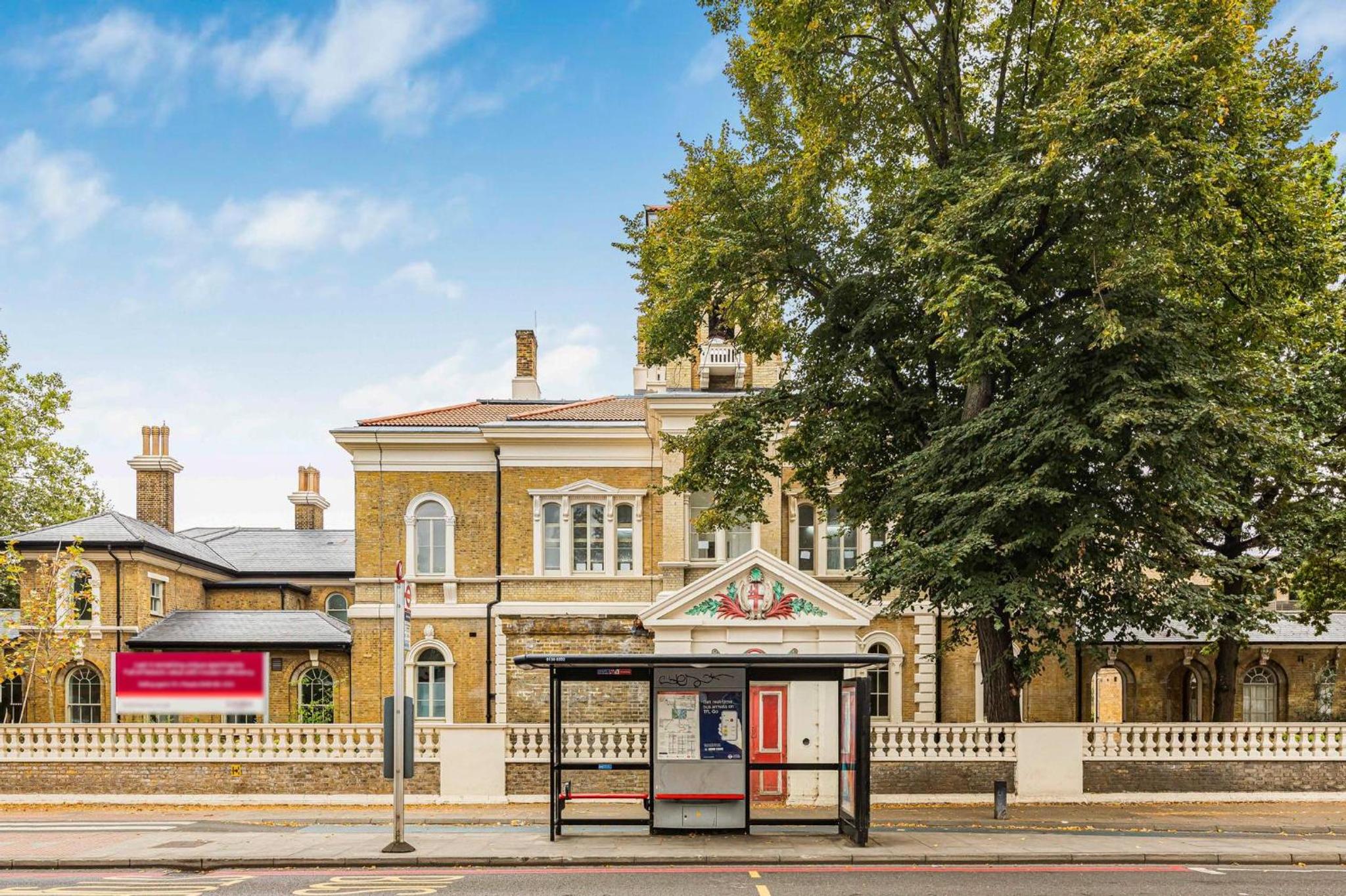 Designer London 2Bed 3Bath Duplex - 20mins2Central London!