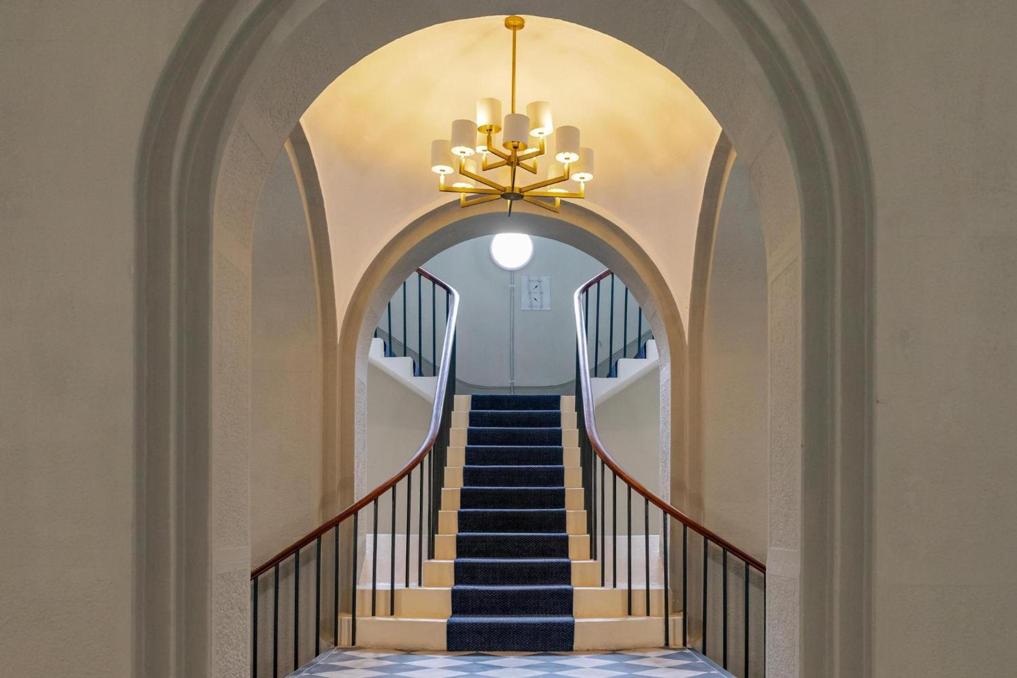 Designer London 2Bed 3Bath Duplex - 20mins2Central London!