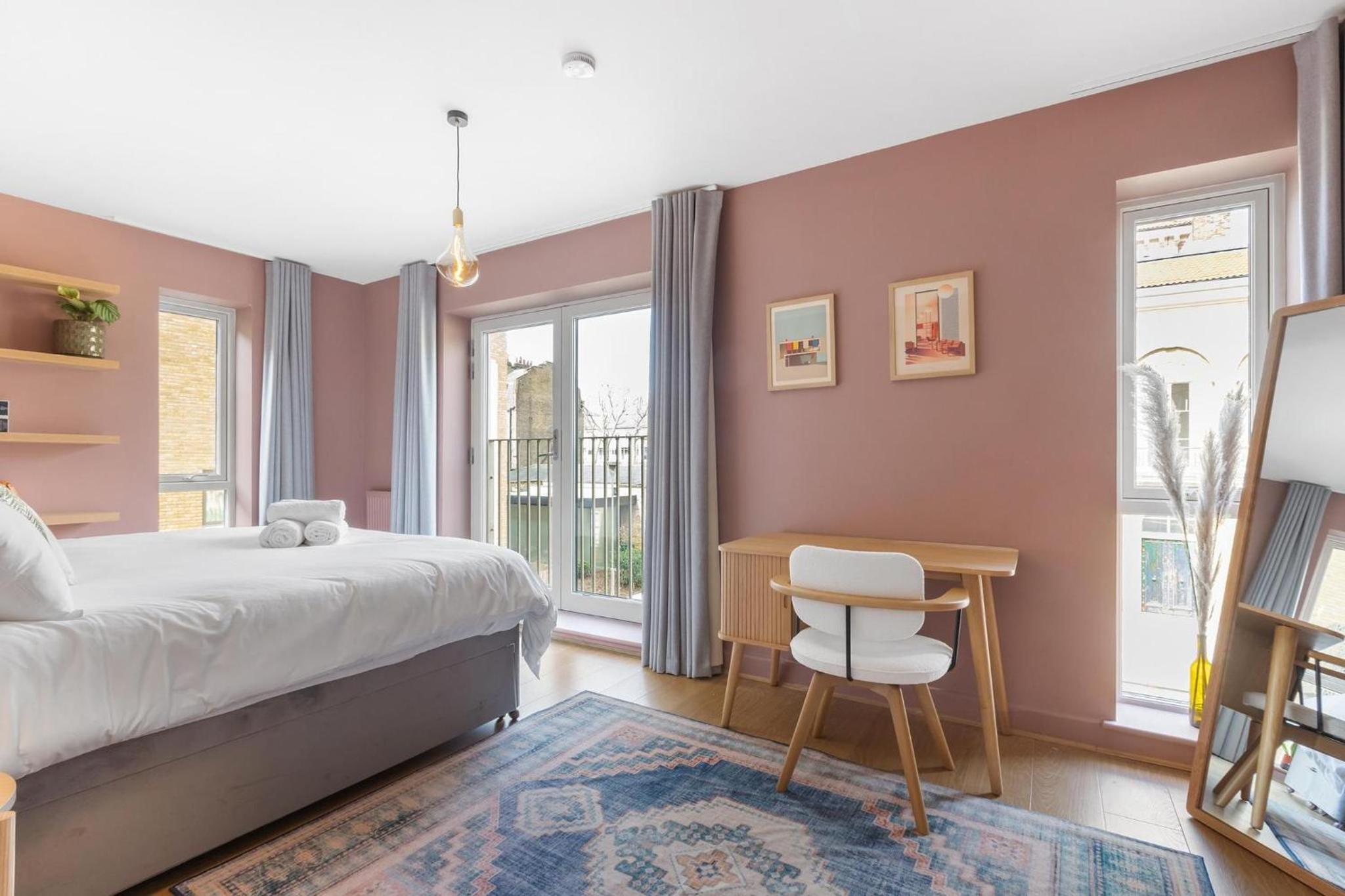 Designer London 2Bed 3Bath Duplex - 20mins2Central London!