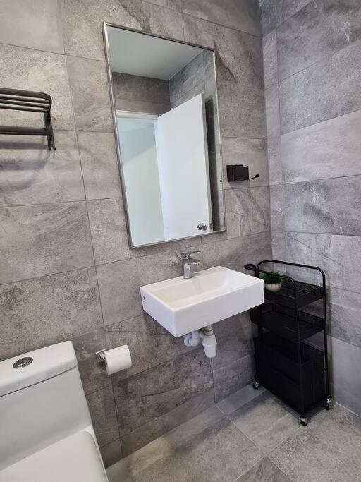 New Condo The Sloth Vacation Home photo 6
