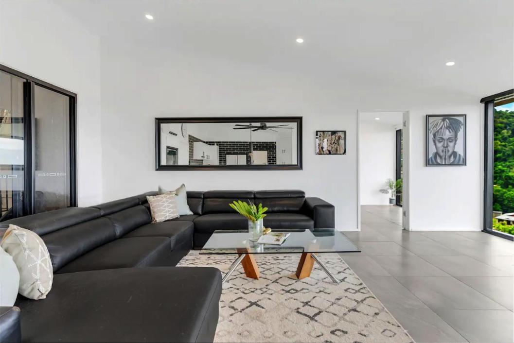 Modern 3BR Apartment view 5