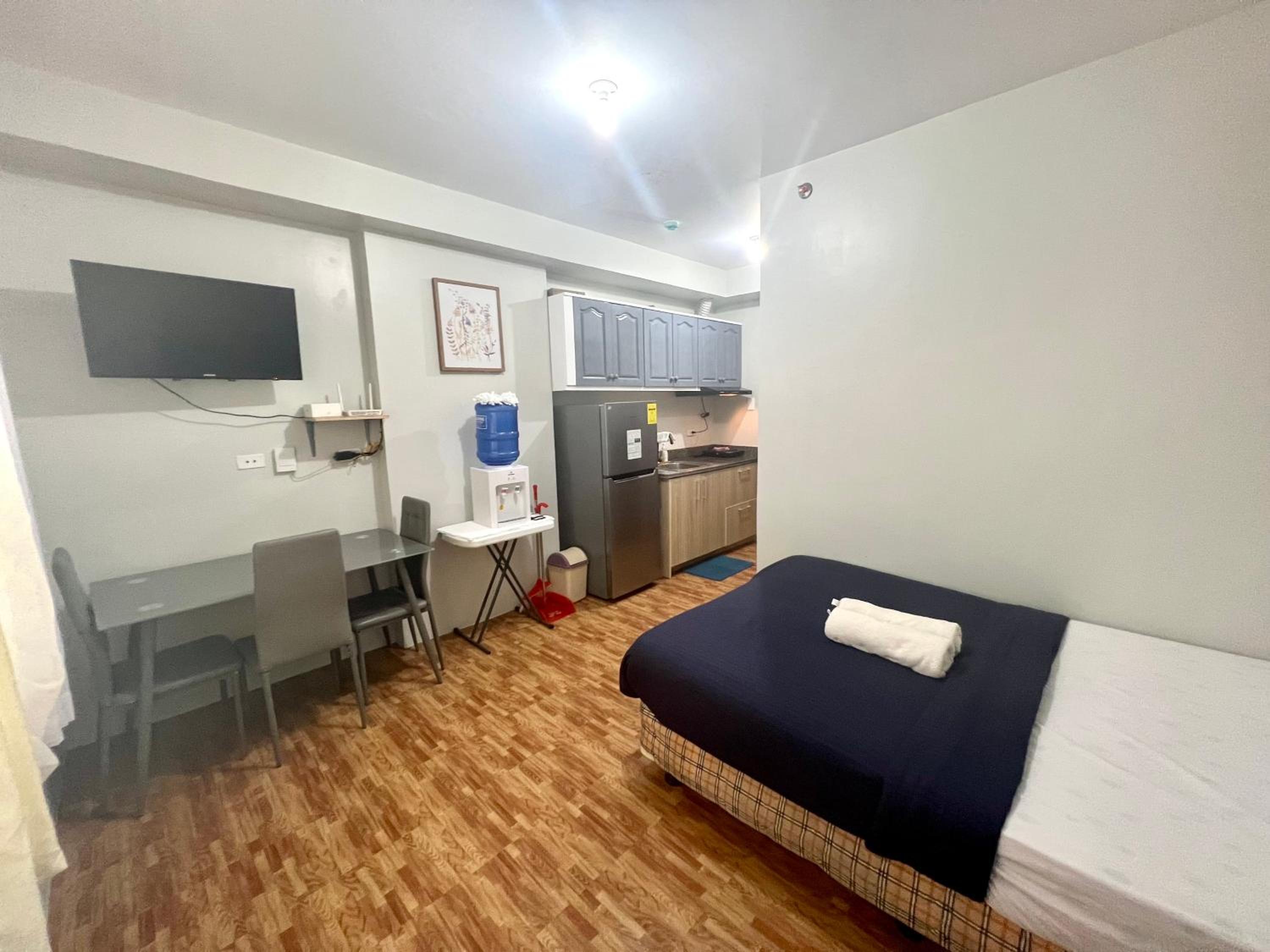 Cozy studio in the city view 4