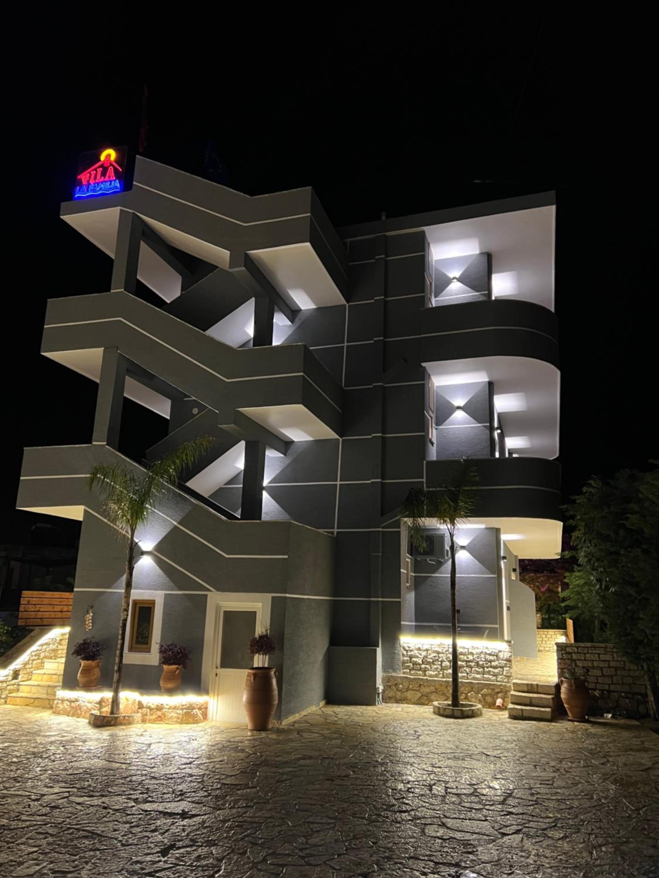 Vila La Familia