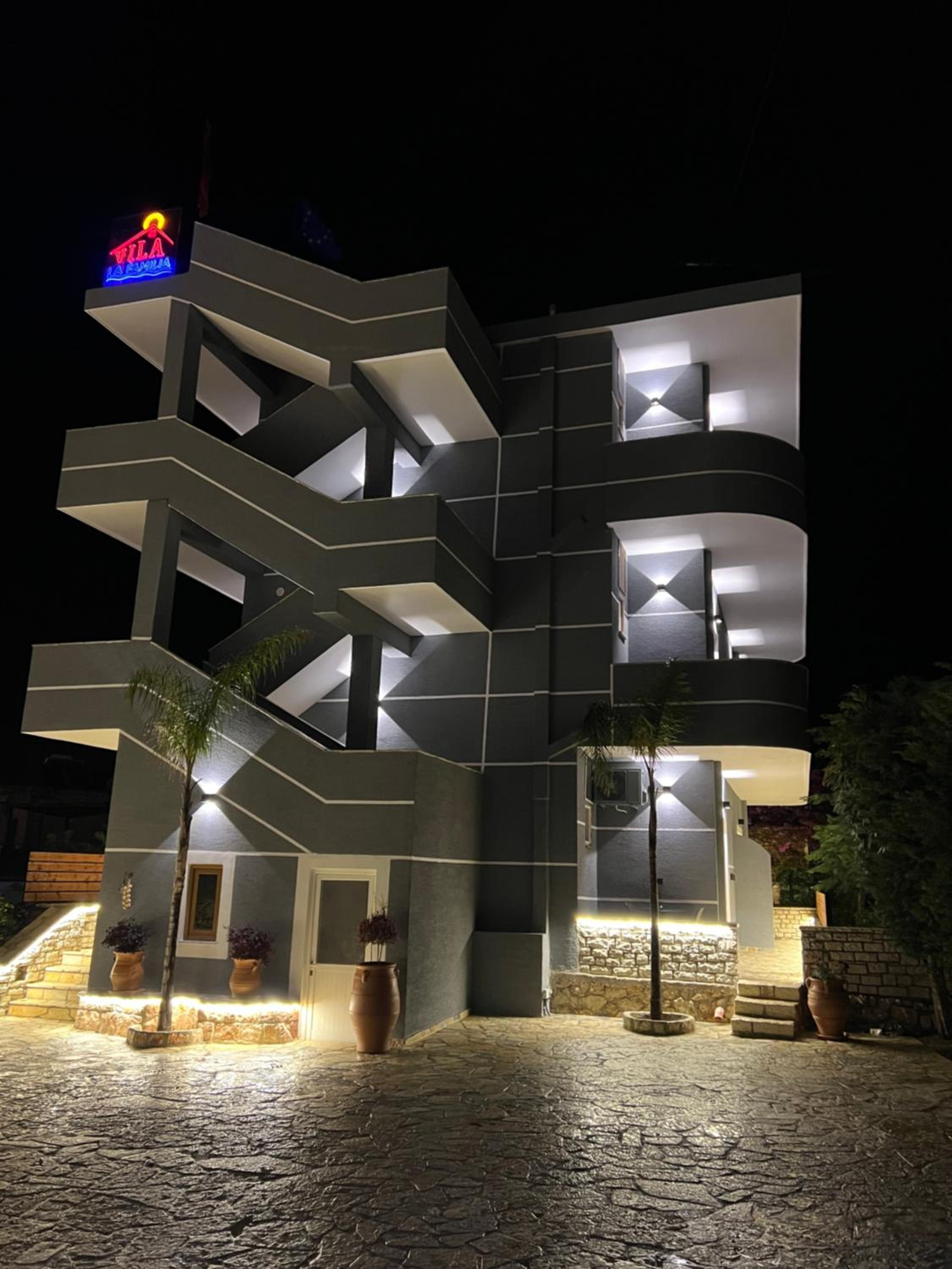 Vila La Familia