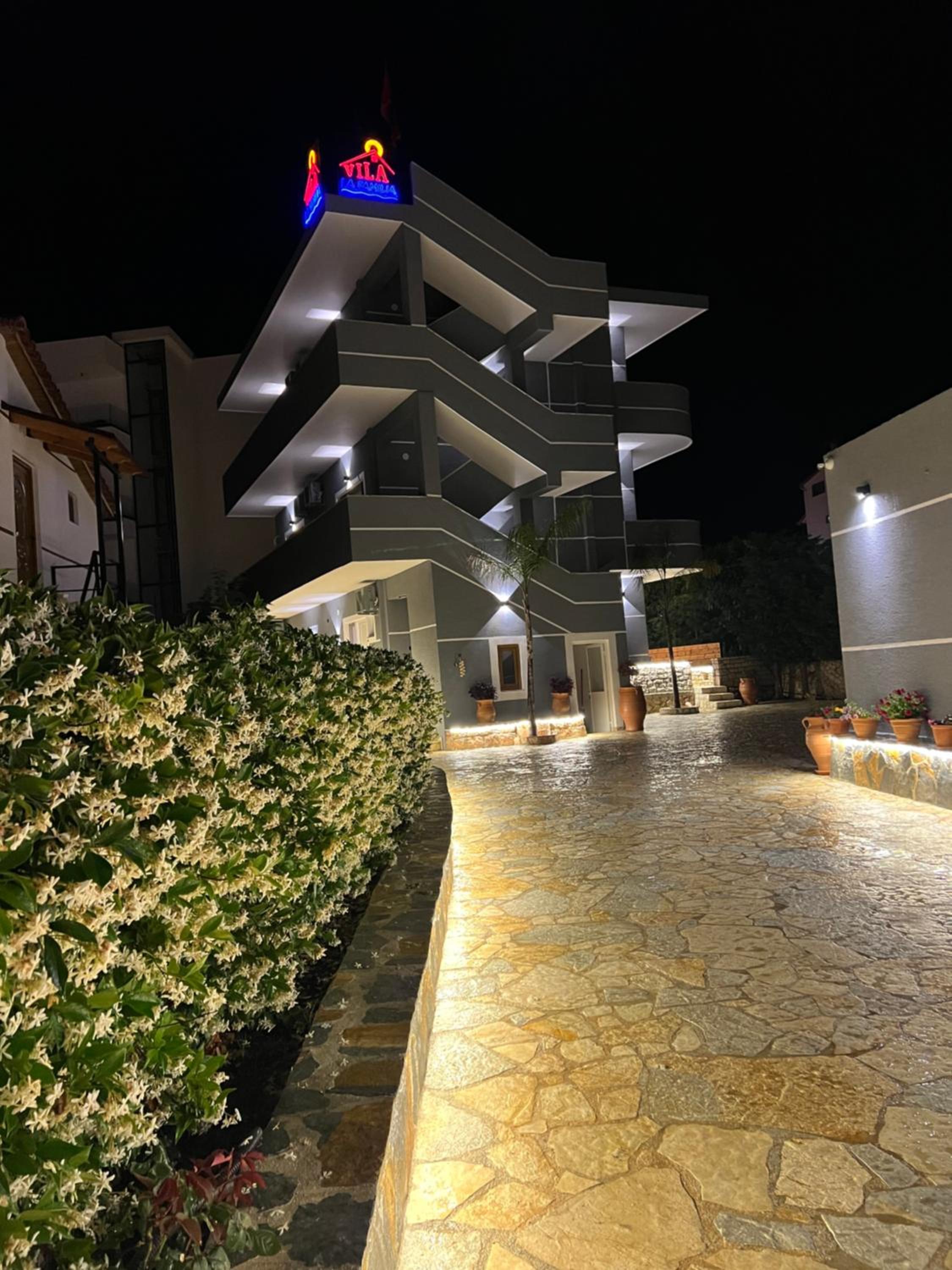 Vila La Familia