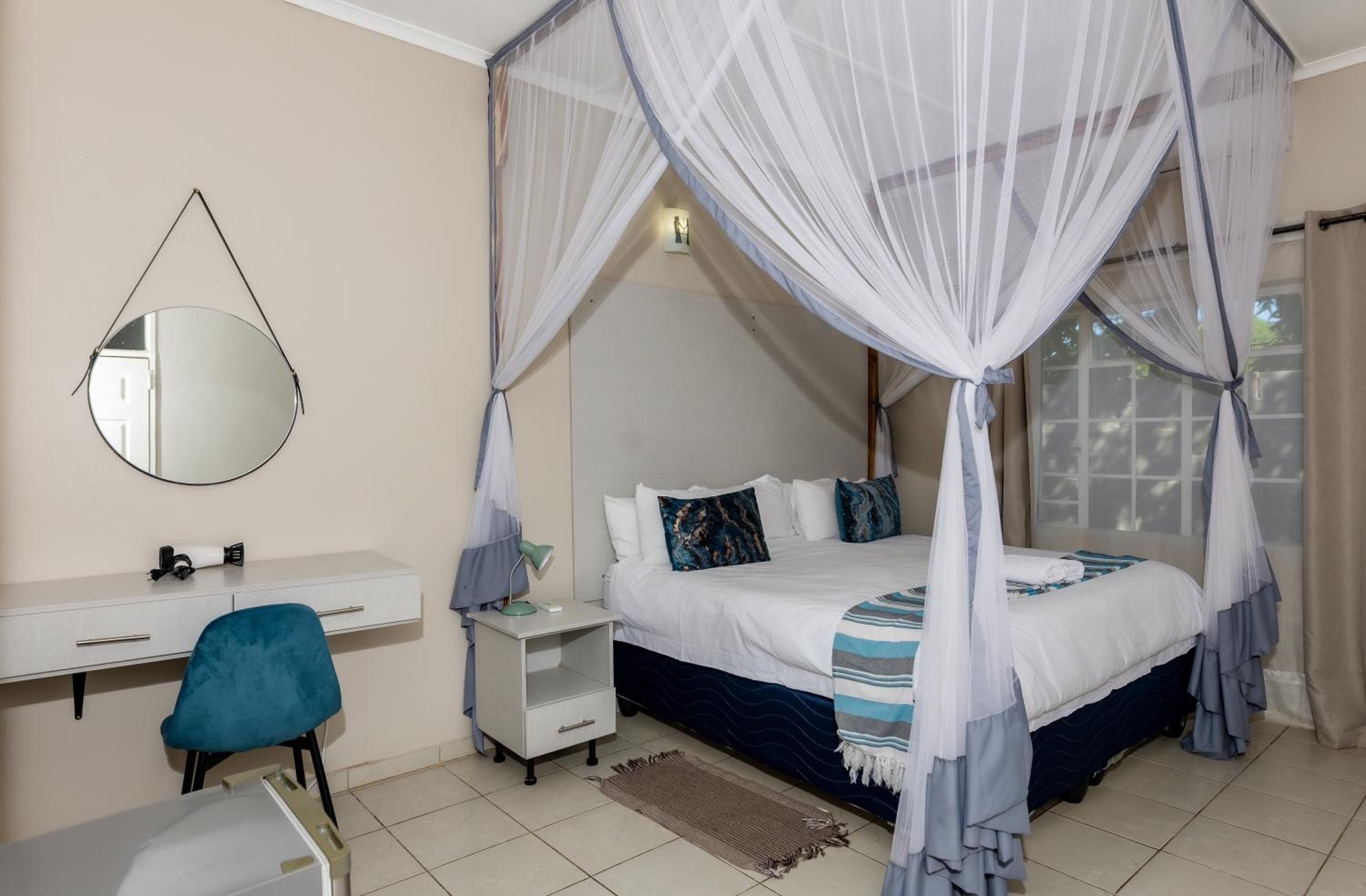 Hungwe House view 3
