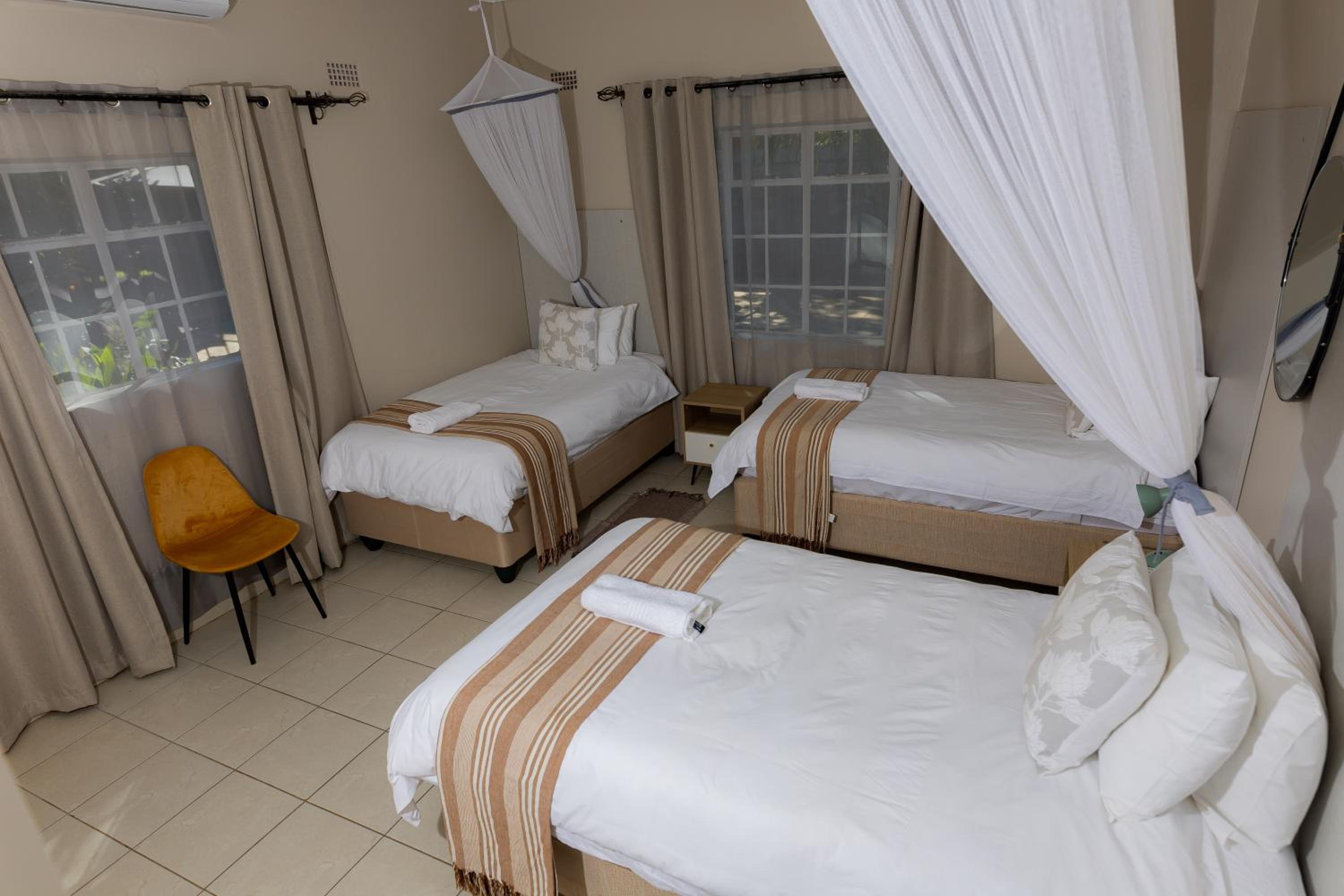 Hungwe House view 4