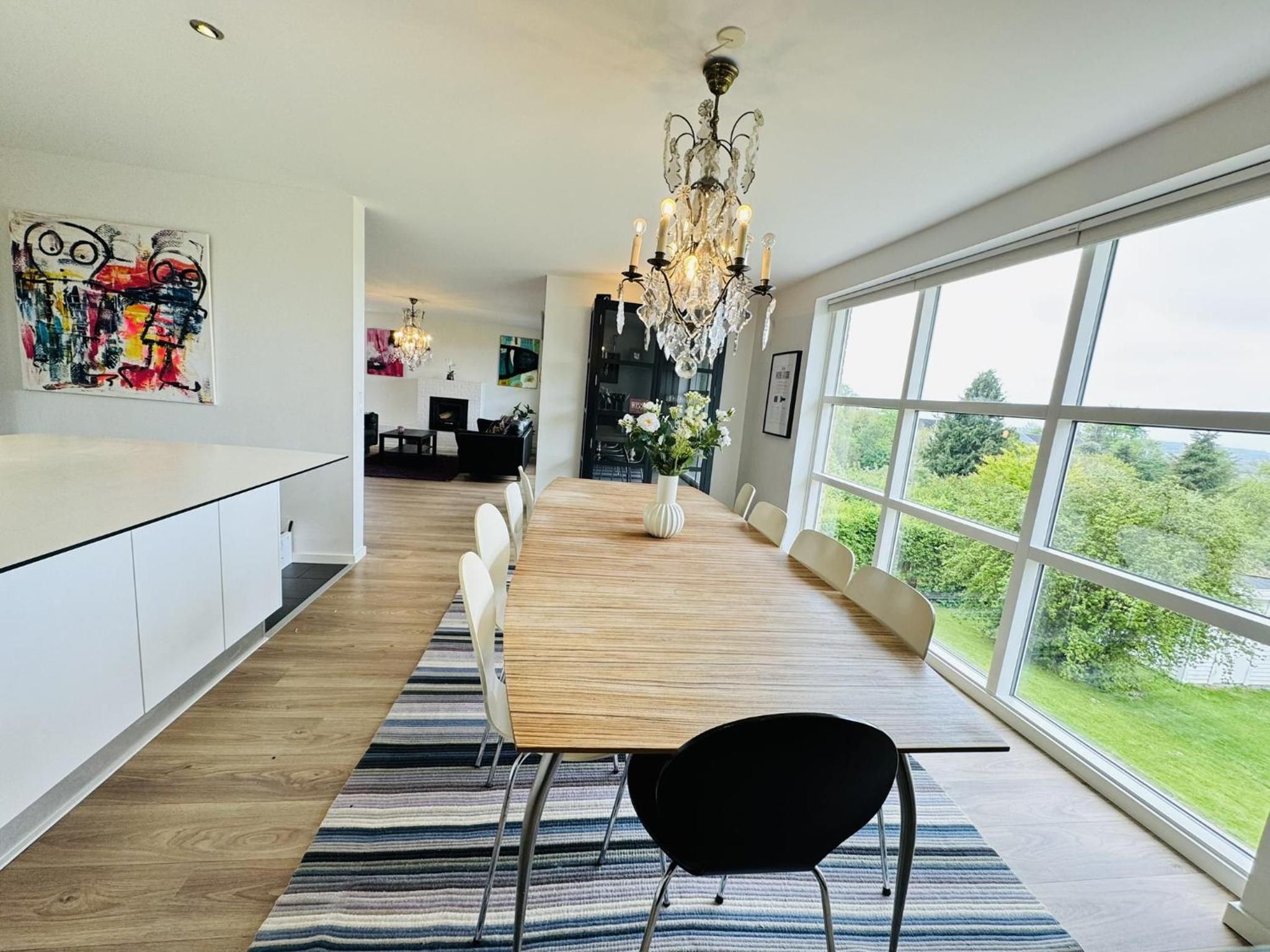 aday - Modern and Charming 5 bedrooms Villa view 3