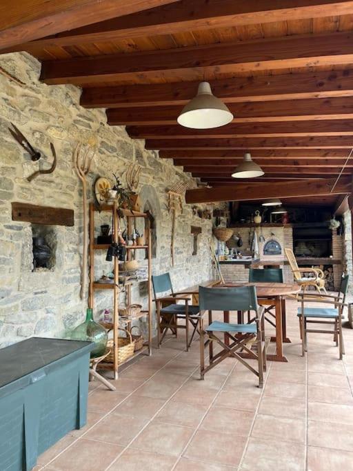Apaizetxea, caserío en entorno rural entre Bilbao y Vitoria-Gasteiz