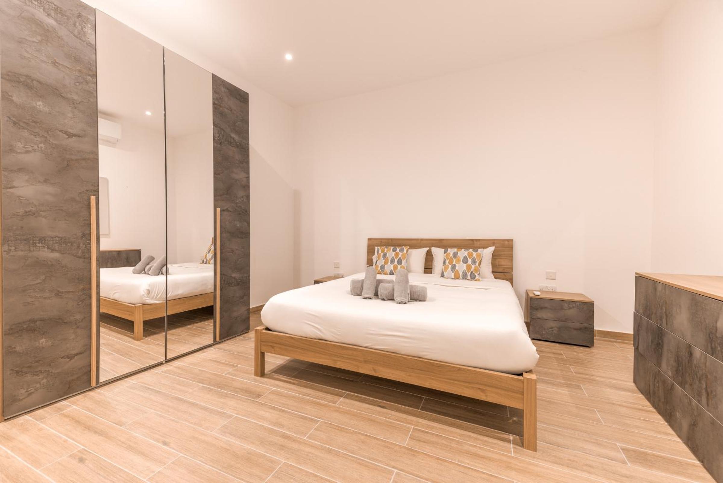 ORSOLA - New 2 BEDROOM Apartment view 4