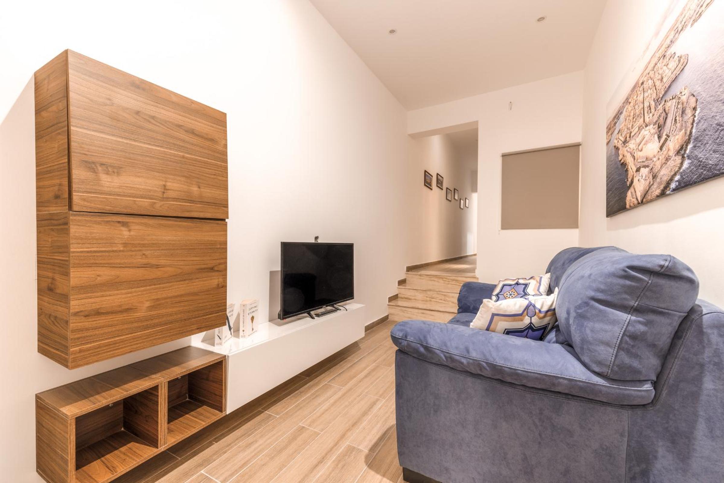 ORSOLA - New 2 BEDROOM Apartment view 3