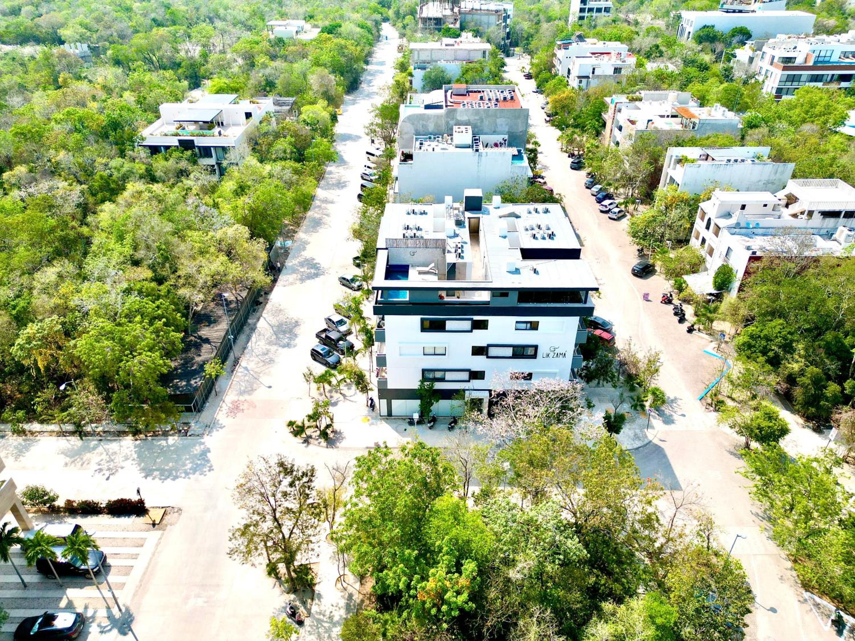 Likzama 301 Stylish Bohemic studio view 3