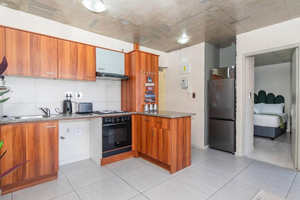 Modern 2 Bedroom Gem view 2