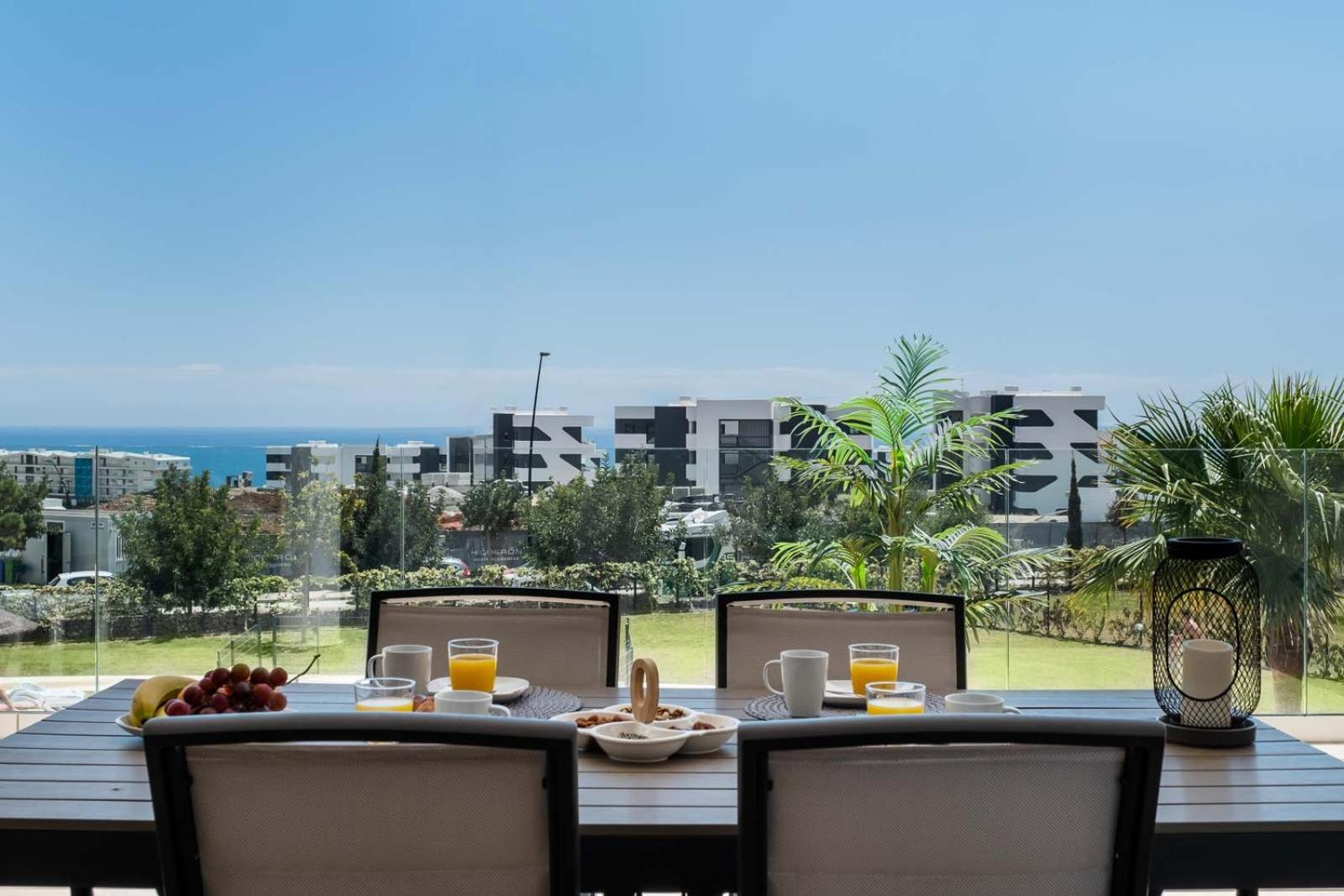 Higueron Blue Skyline View by Alfresco Stays