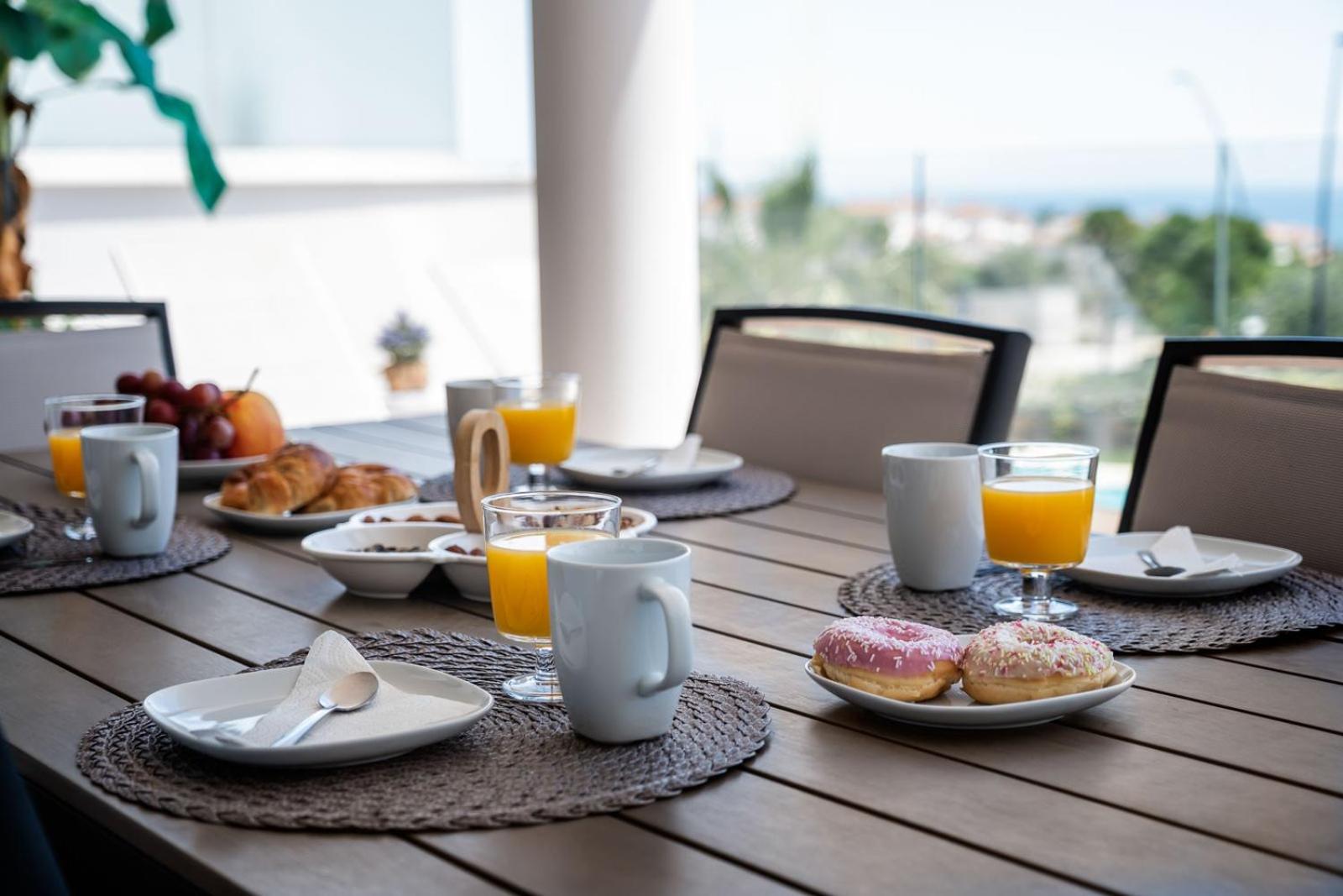 Higueron Blue Skyline View by Alfresco Stays